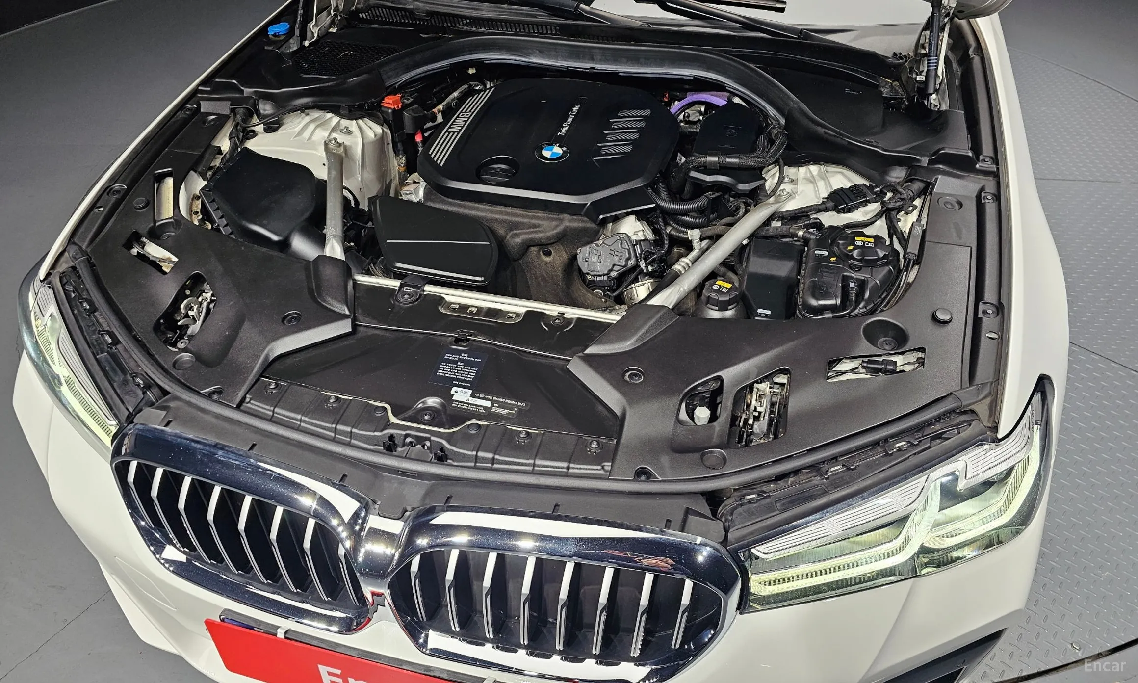 BMW 5 Series (G30) превью 6