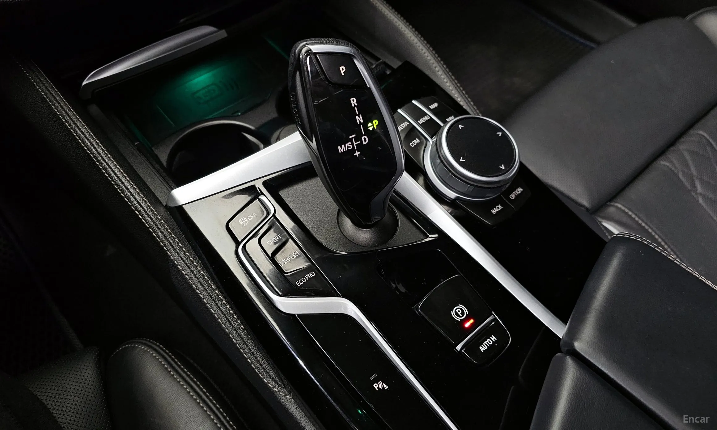 BMW 5 Series (G30) превью 9