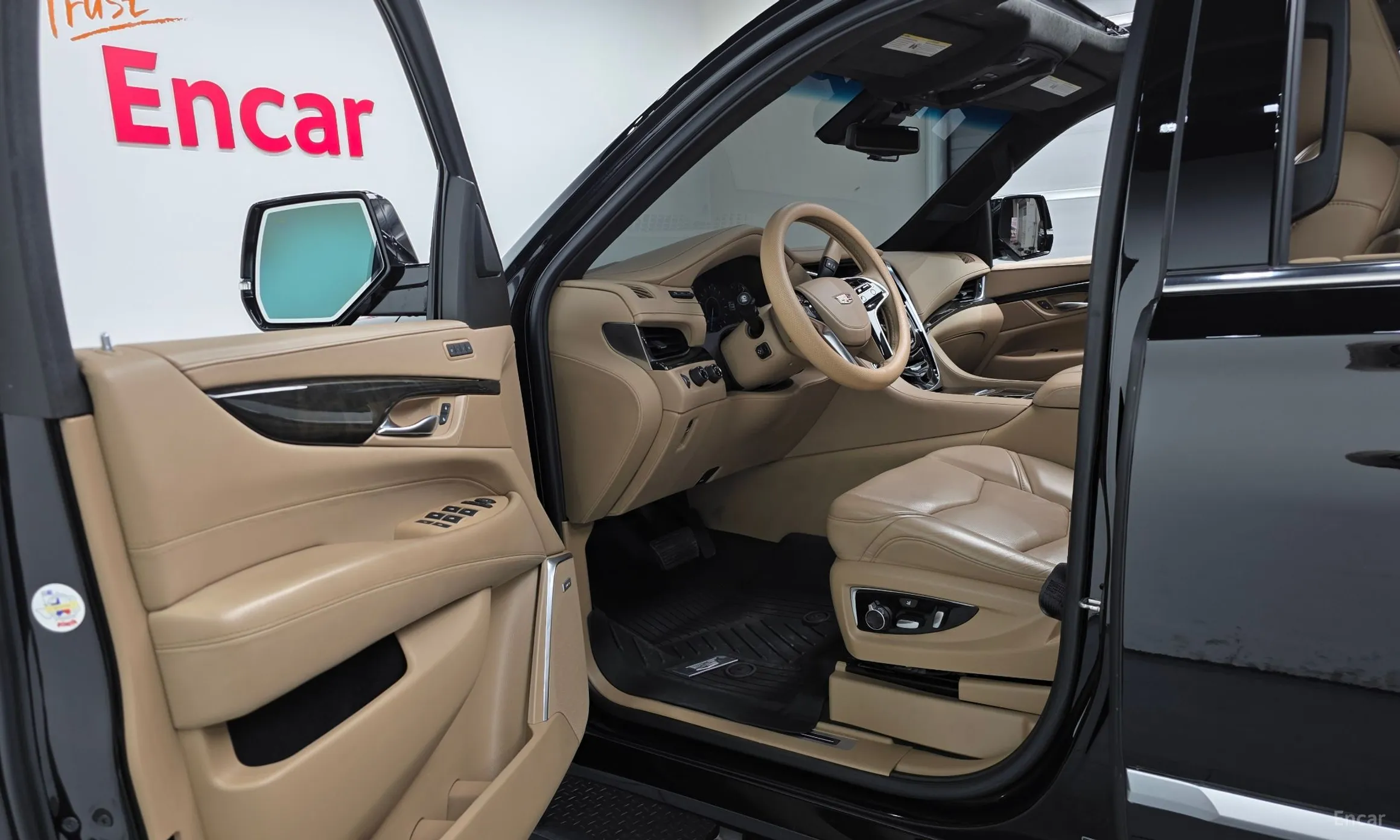 Cadillac Escalade превью 10