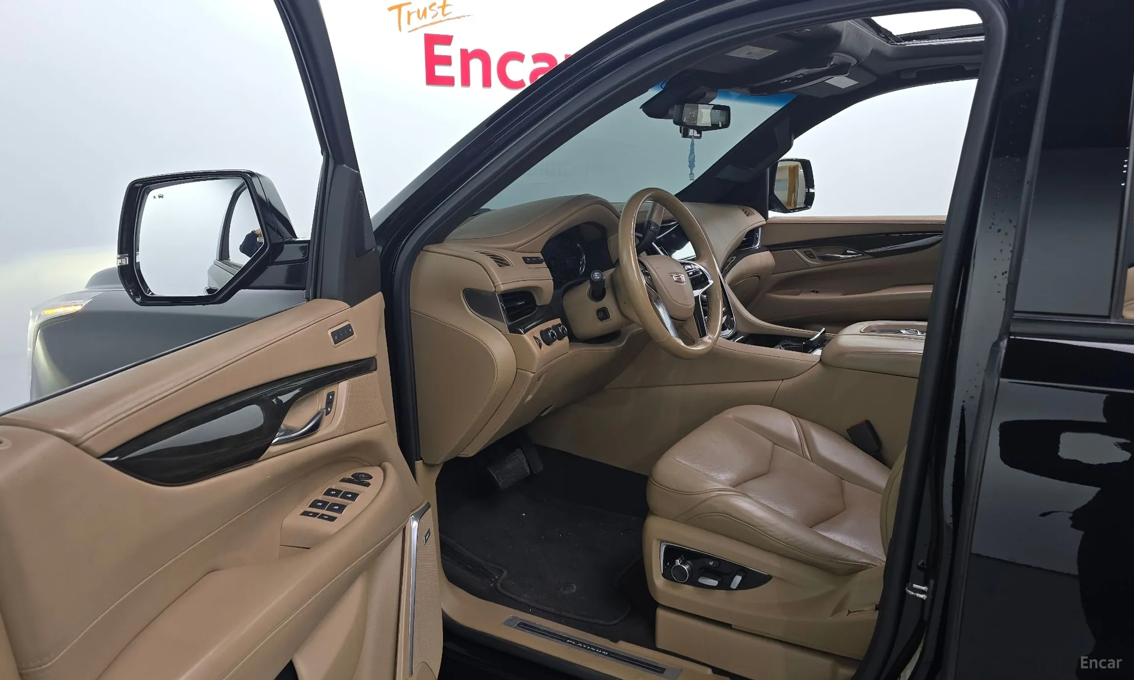 Cadillac Escalade превью 10