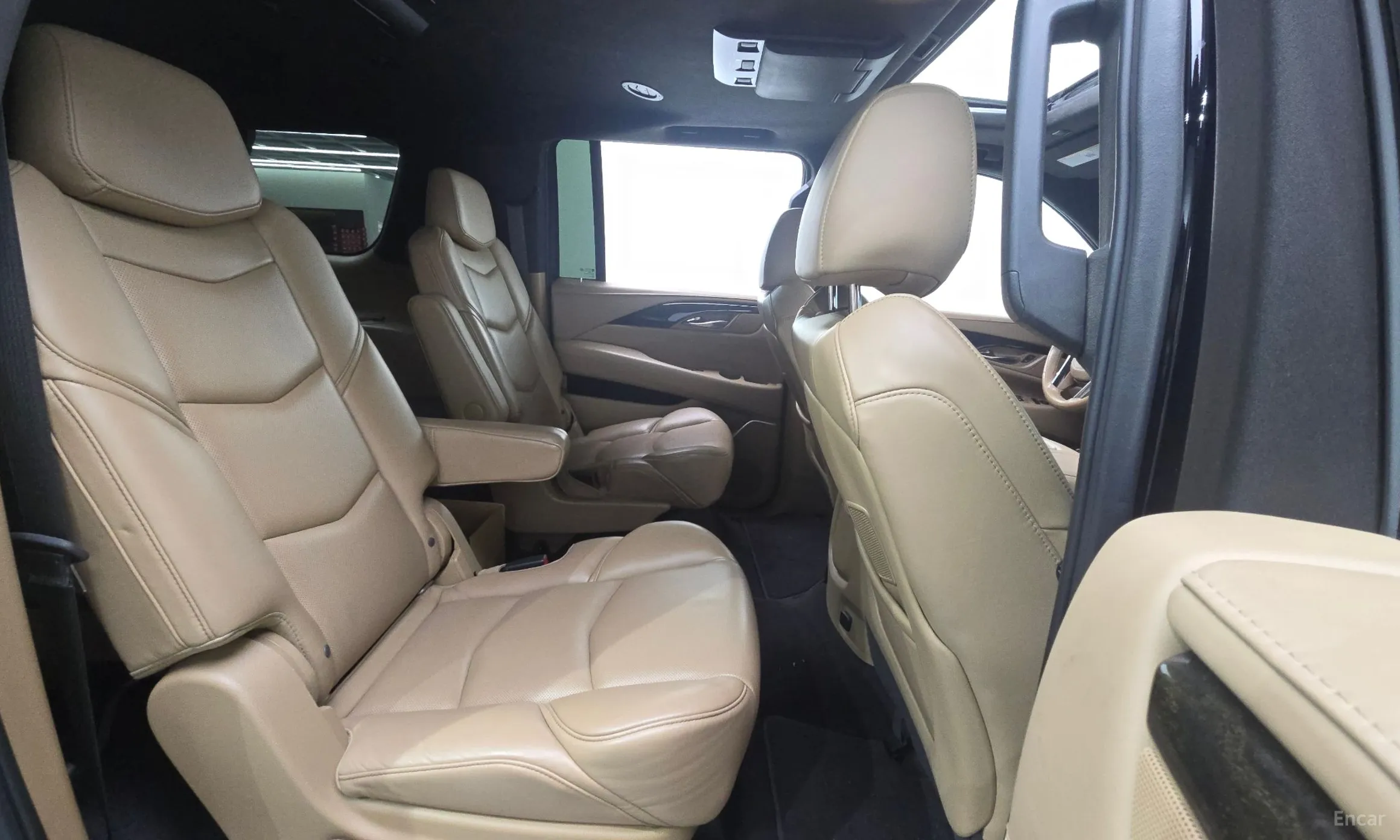 Cadillac Escalade превью 12
