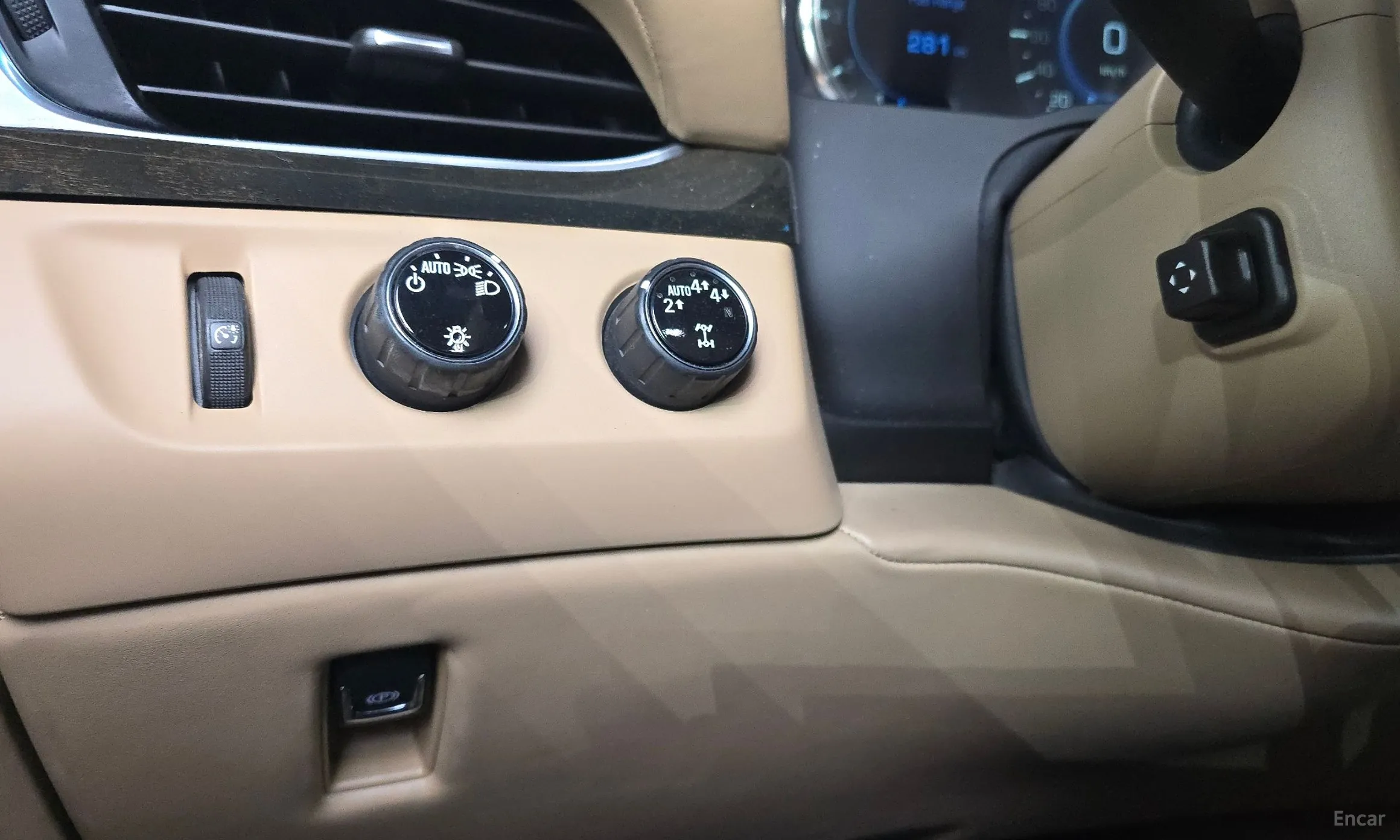 Cadillac Escalade превью 16