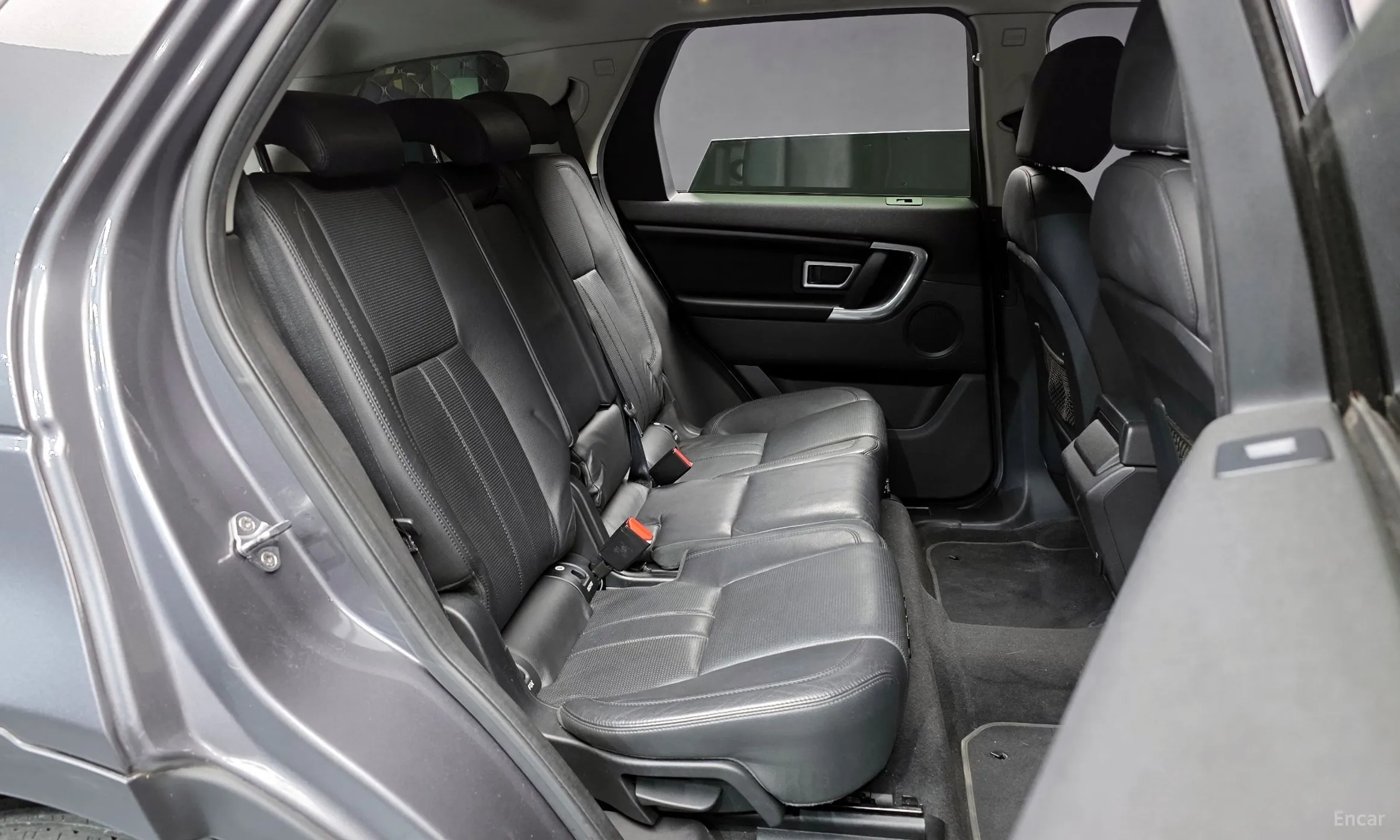 Land Rover Discovery Sports превью 12