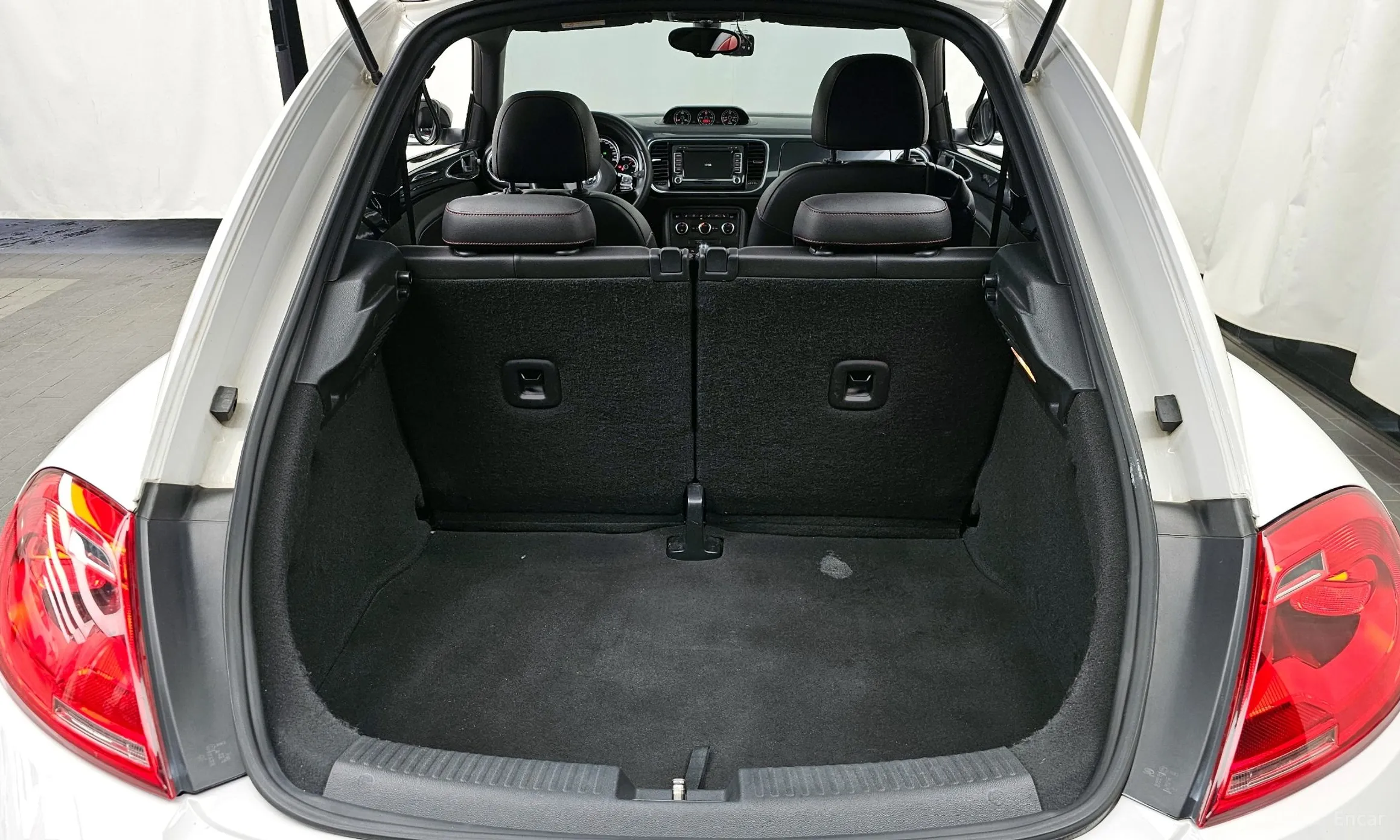 Volkswagen The Beetle превью 20