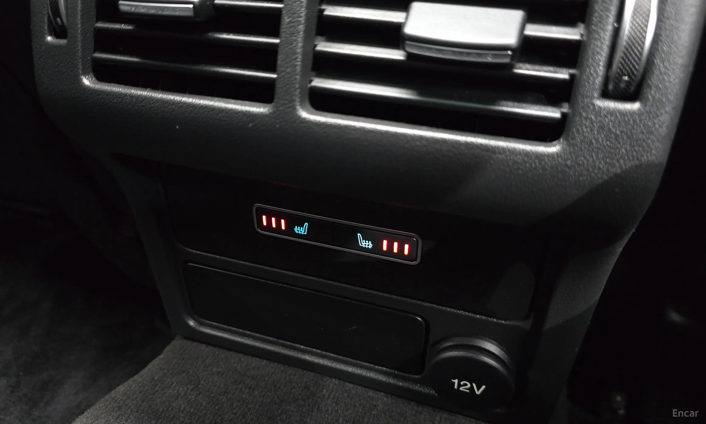 Jaguar XE превью 18