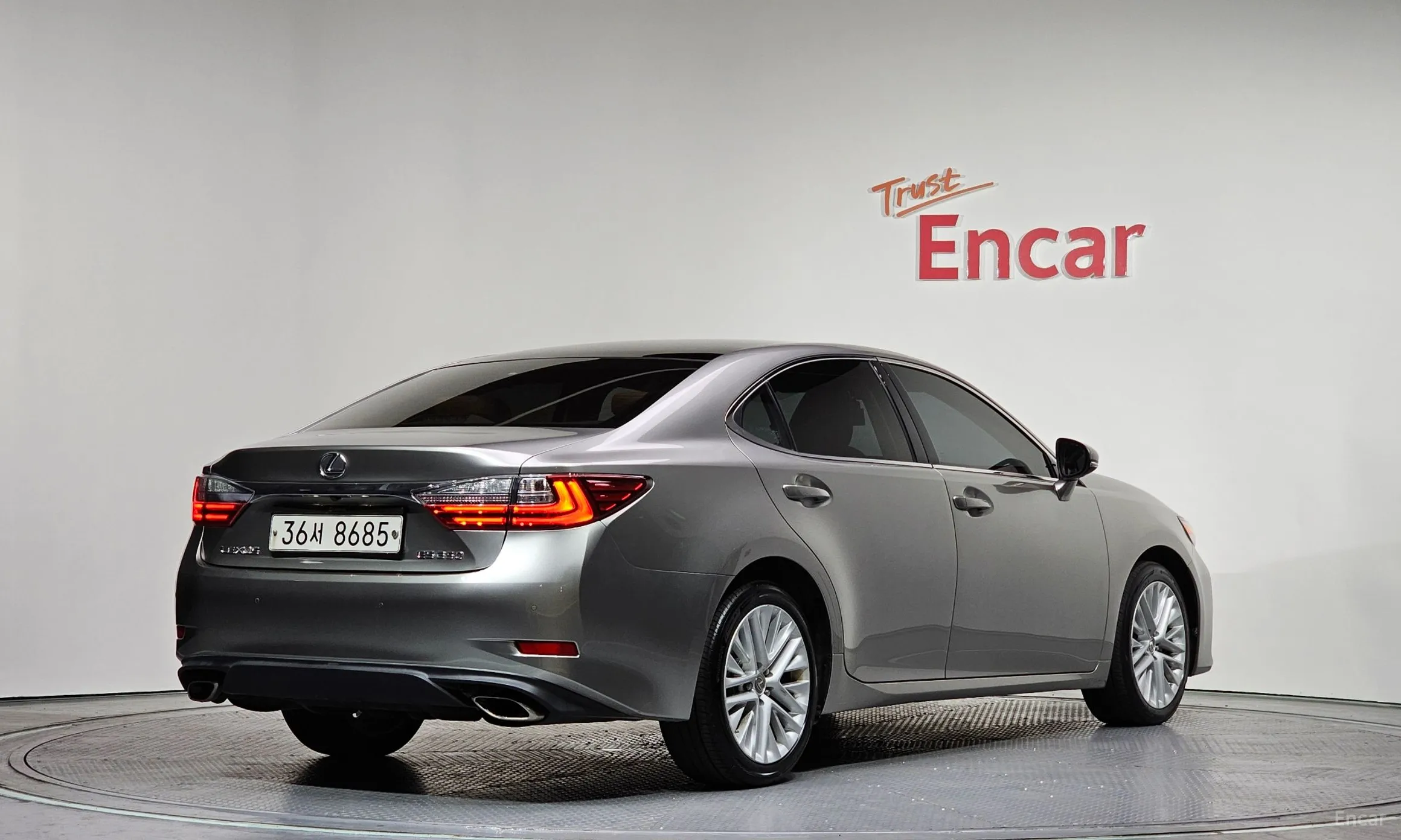 Lexus New ES350