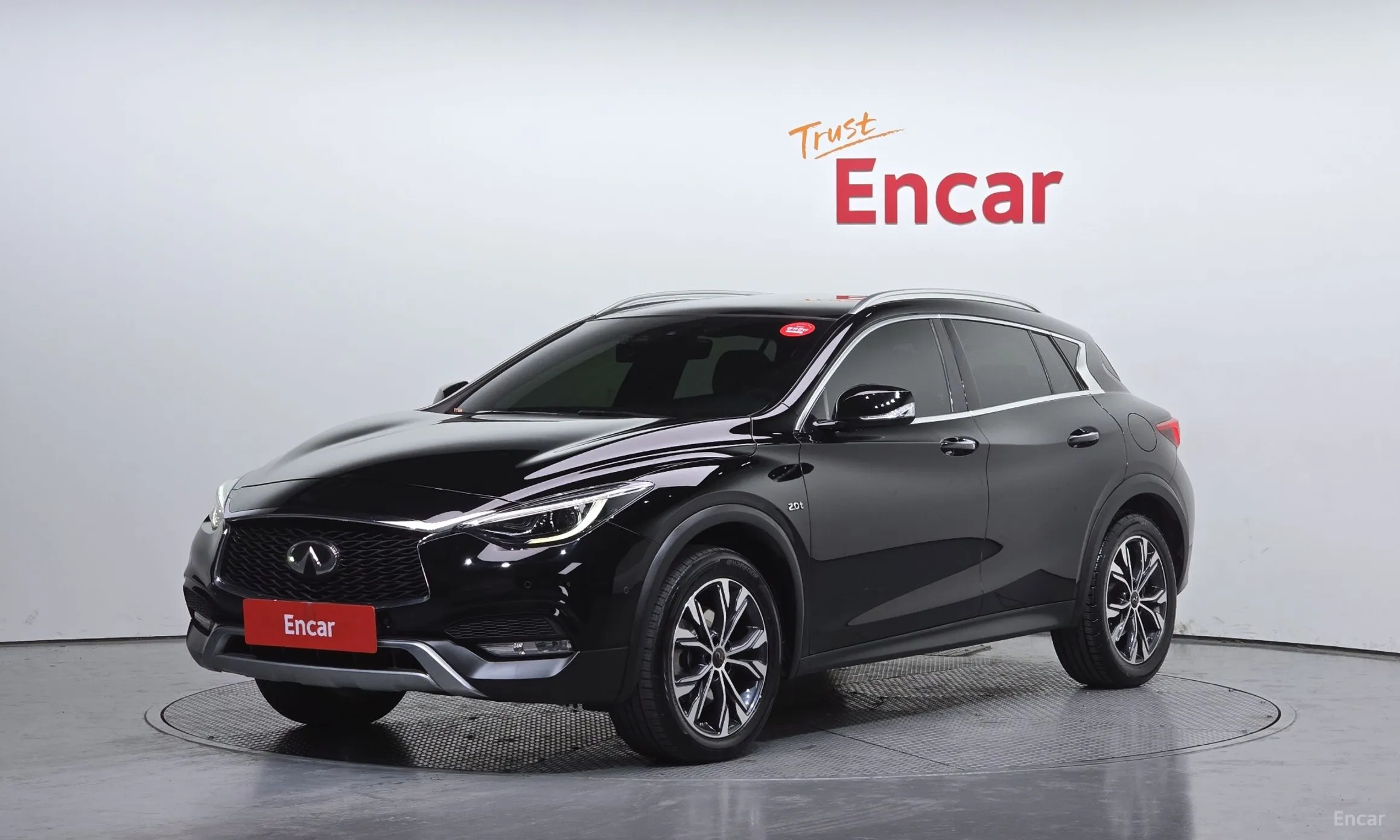 QX30