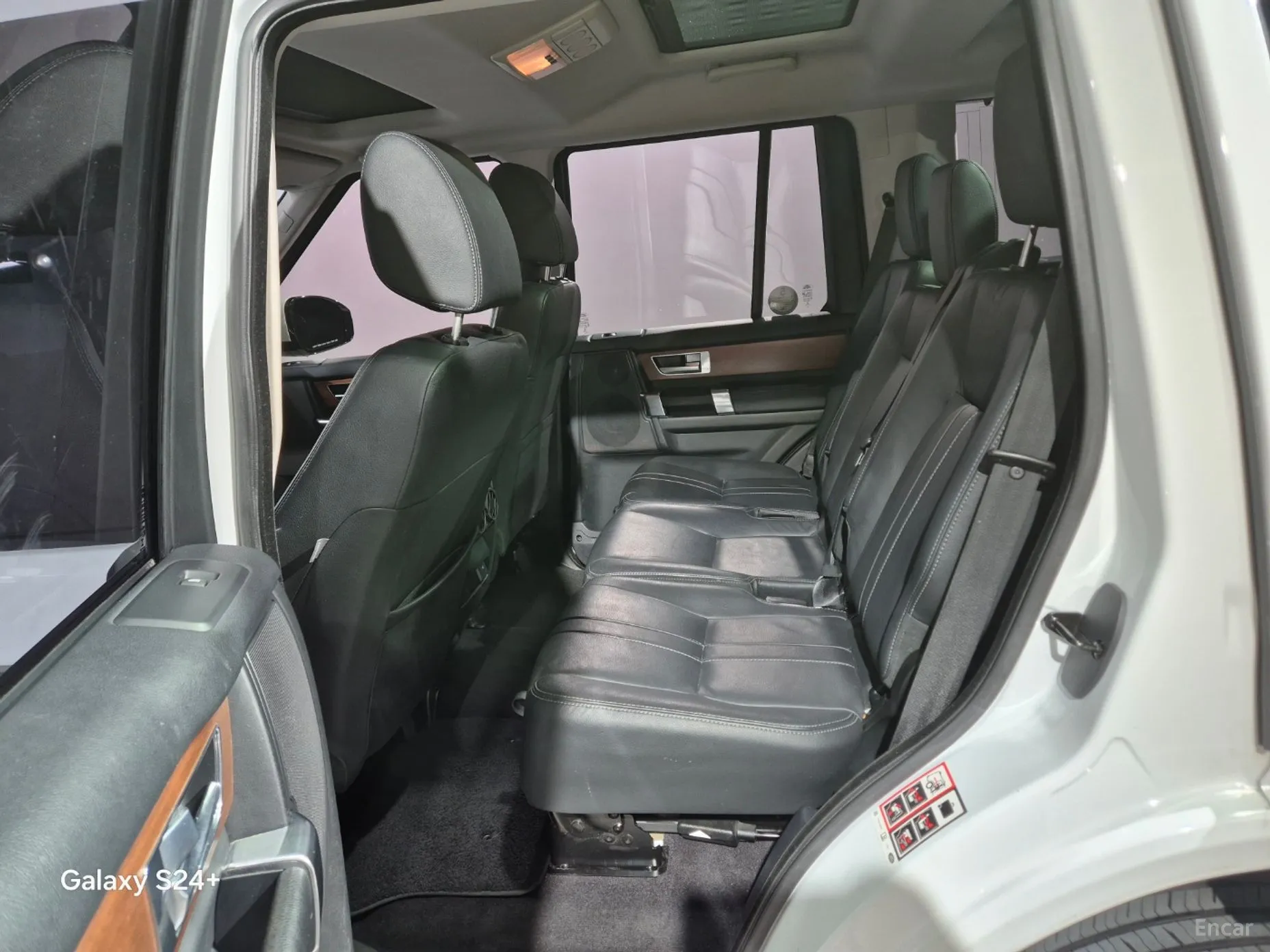 Land Rover Discovery 4 превью 12