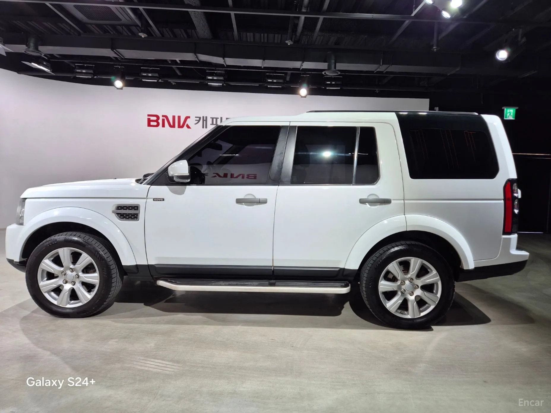 Land Rover Discovery 4 превью 7