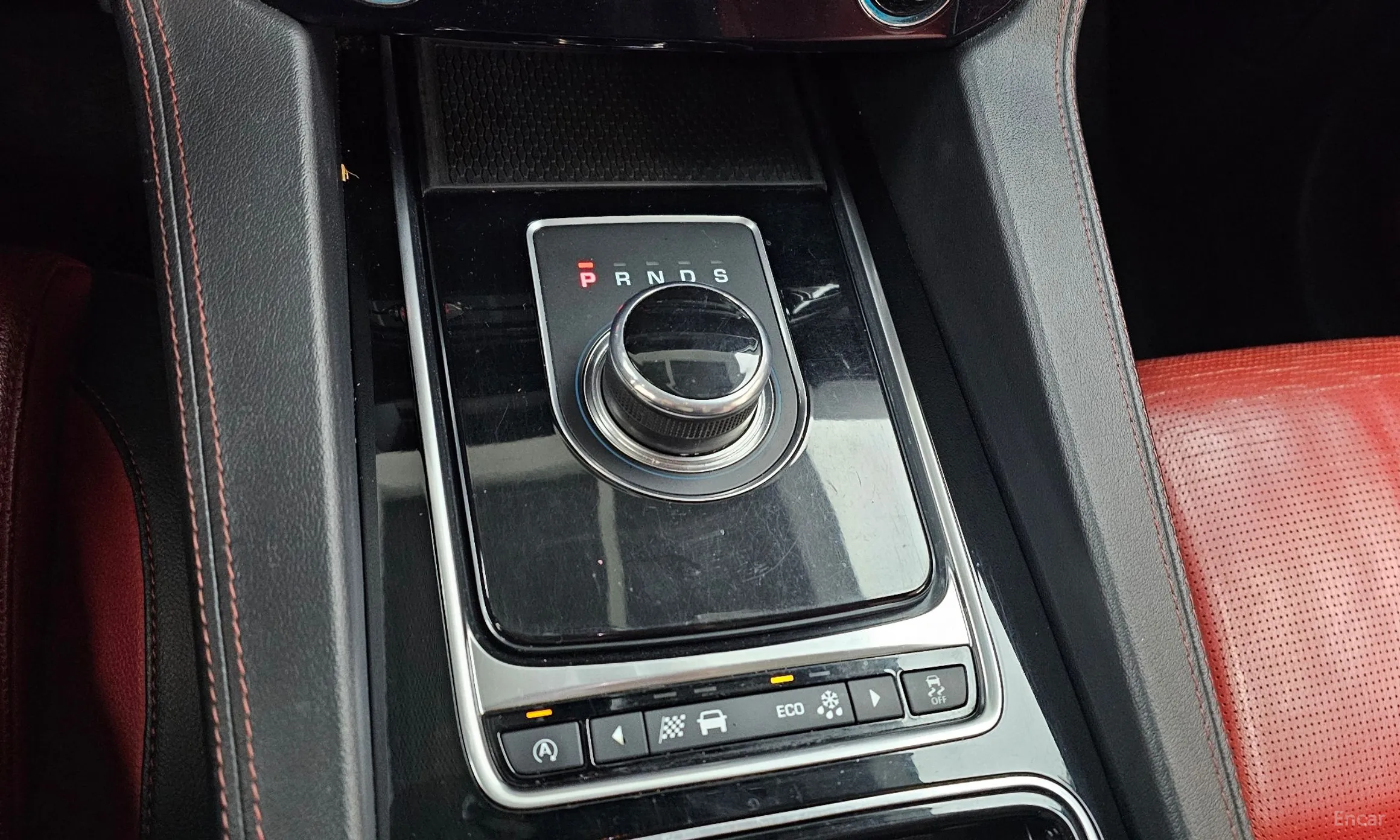 Jaguar F-PACE превью 9