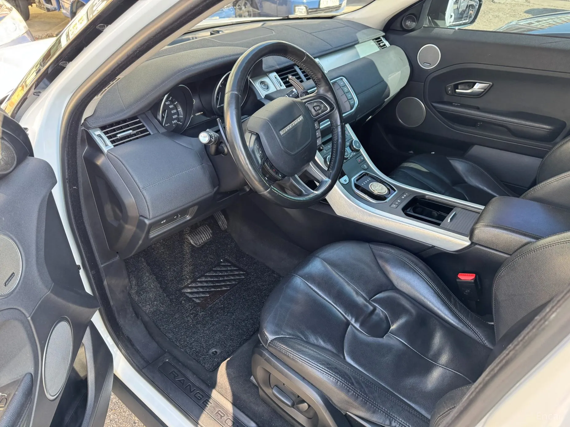 Land Rover Range Rover Evoque превью 16