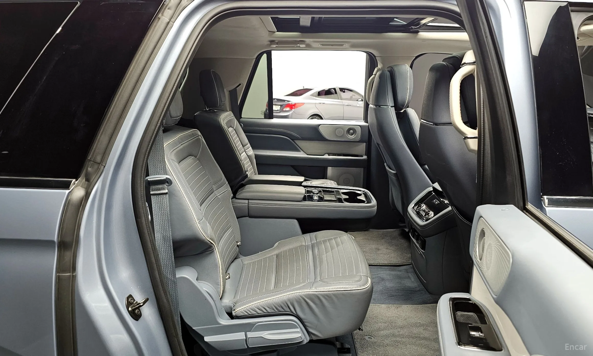 Lincoln Navigator 4th generation превью 11