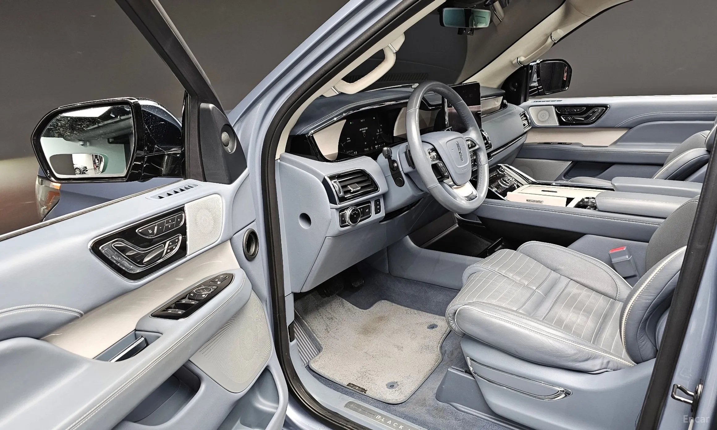 Lincoln Navigator 4th generation превью 12