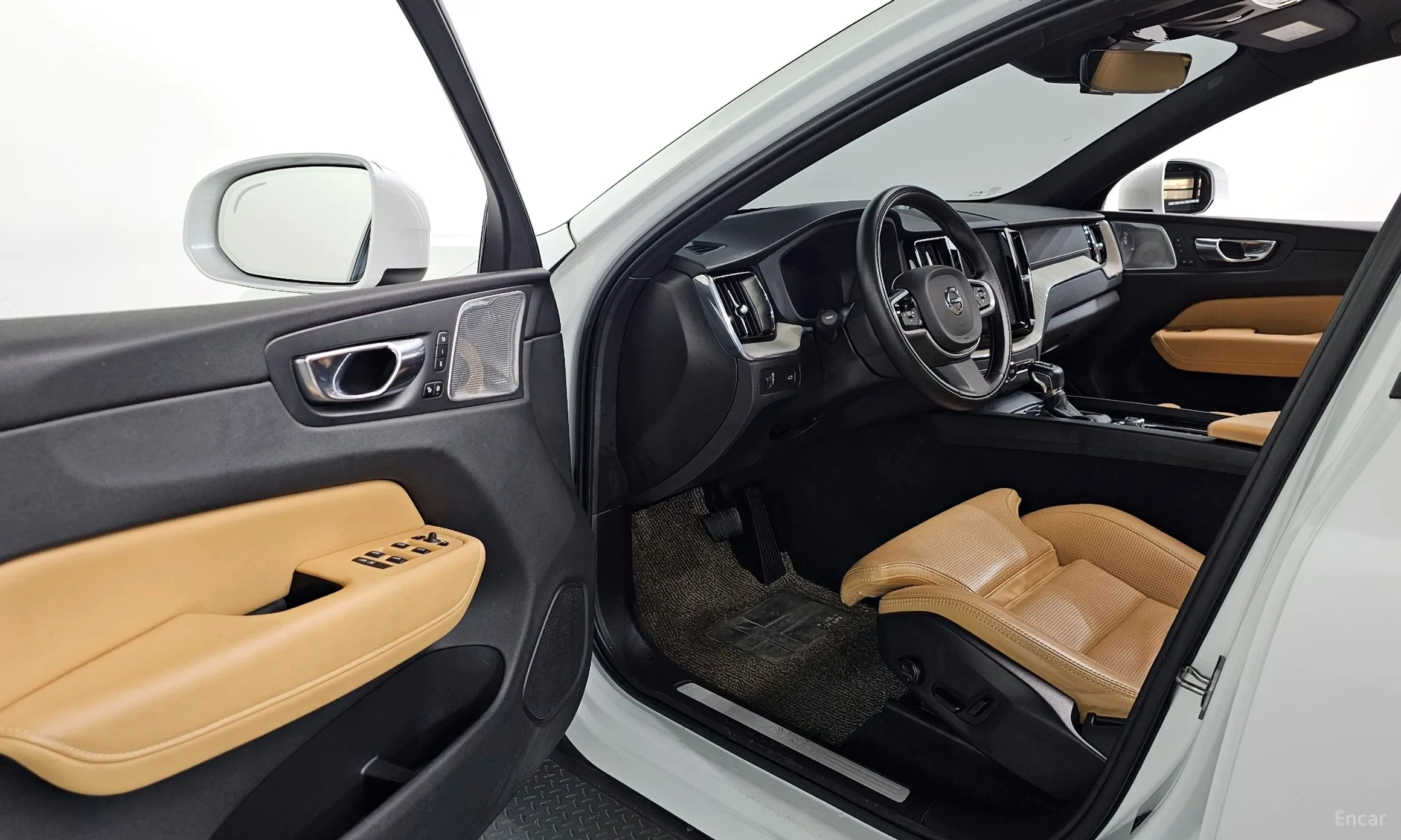 Volvo XC60 Gen 2 превью 11