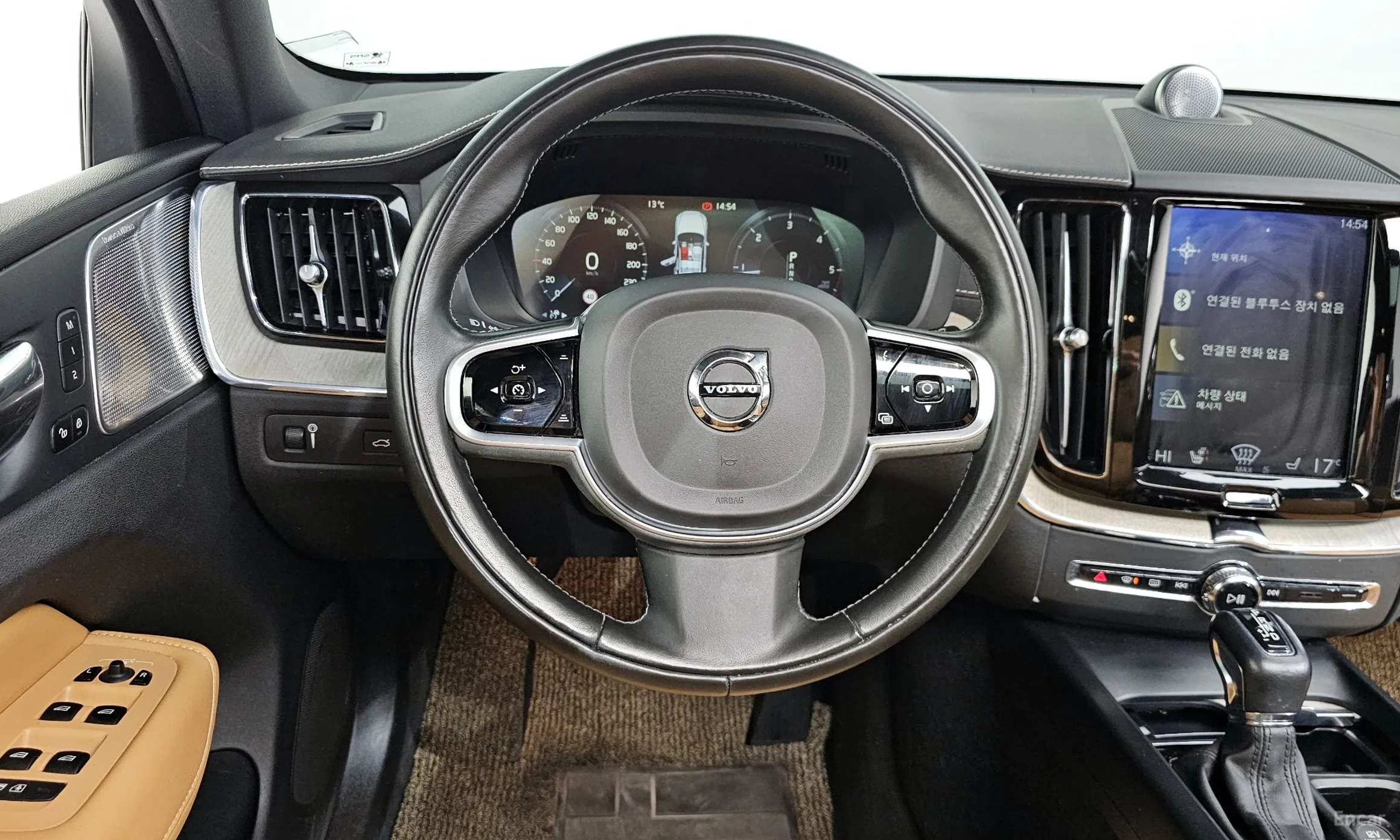 Volvo XC60 Gen 2 превью 13