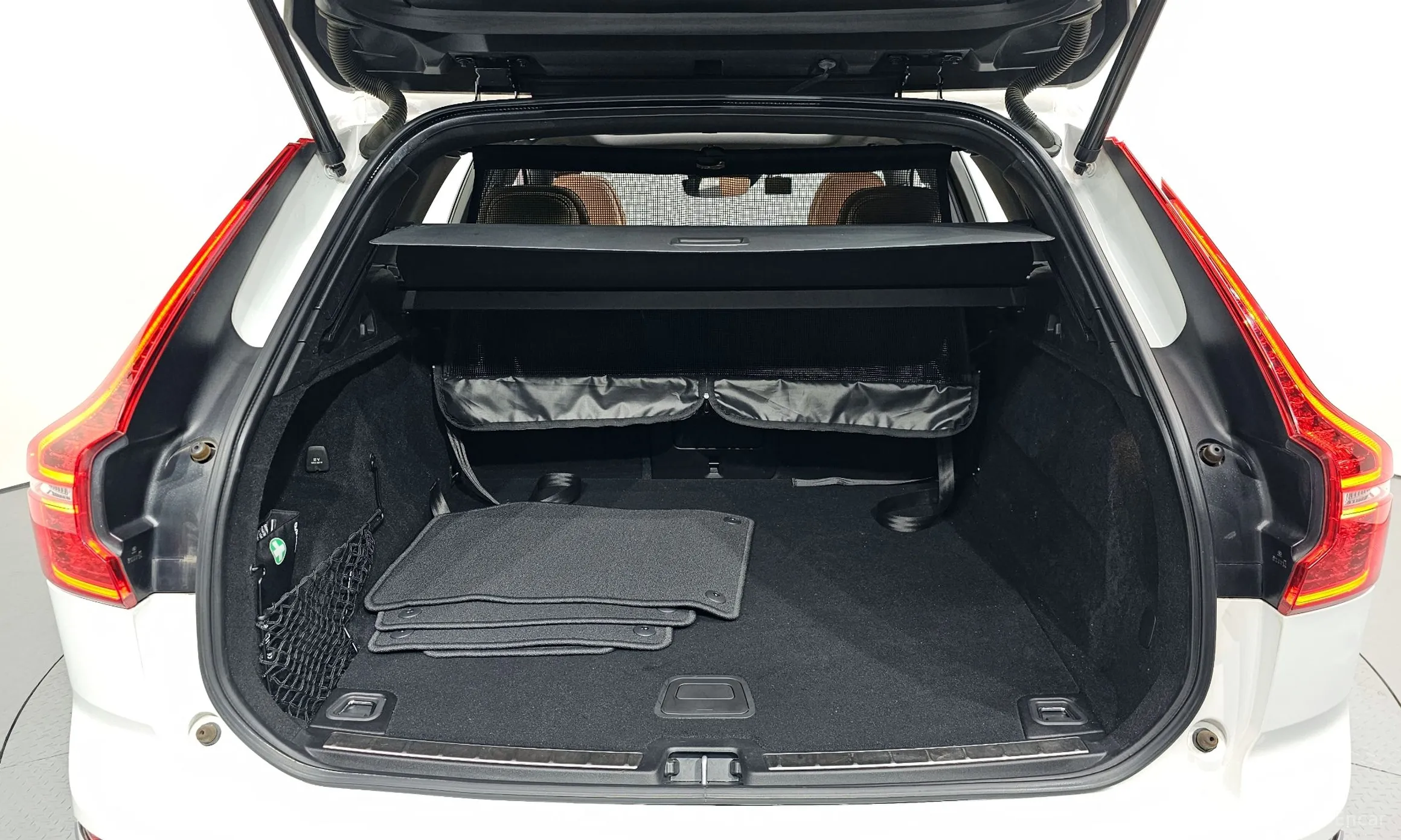 Volvo XC60 Gen 2 превью 20
