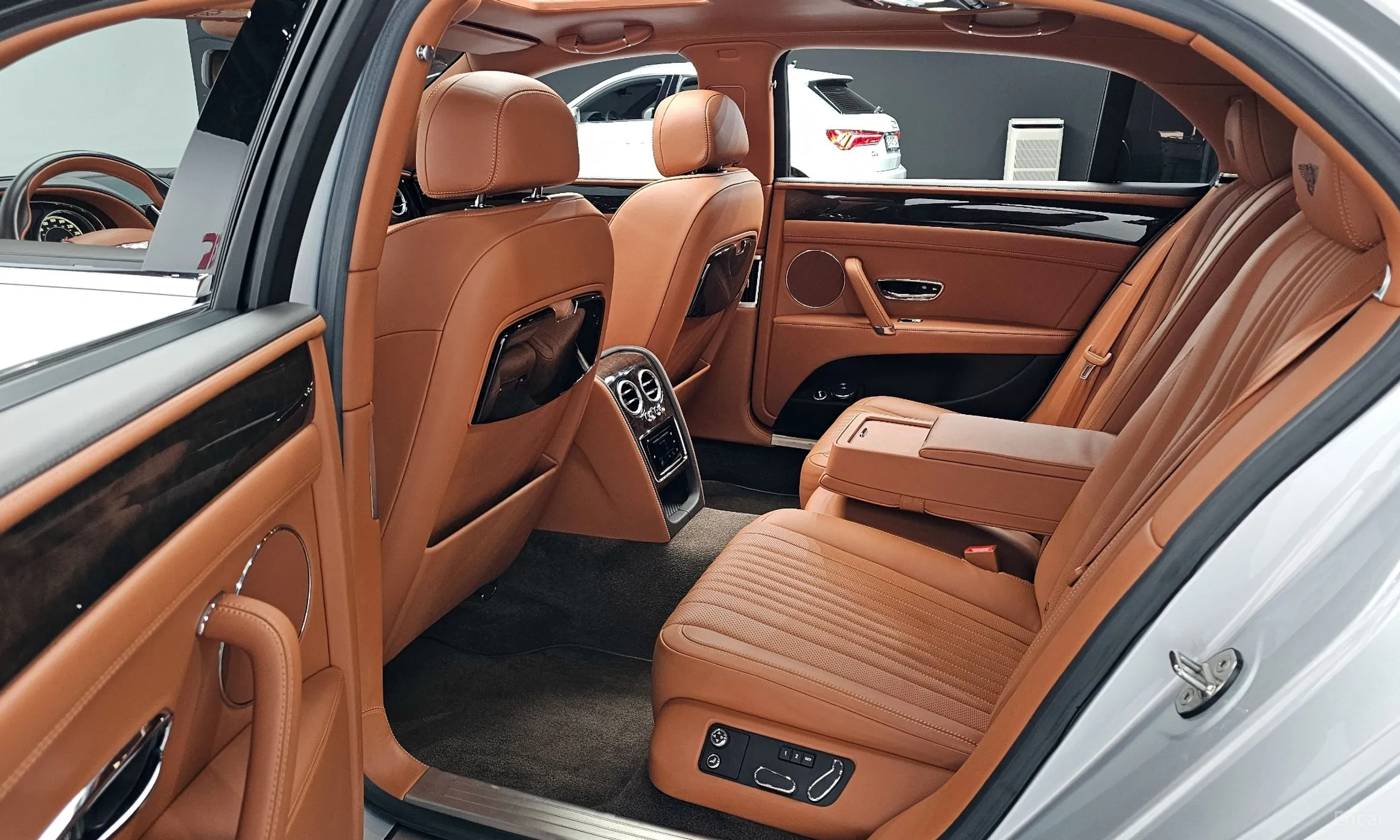 Bentley Flying Spur 2nd Generation превью 11