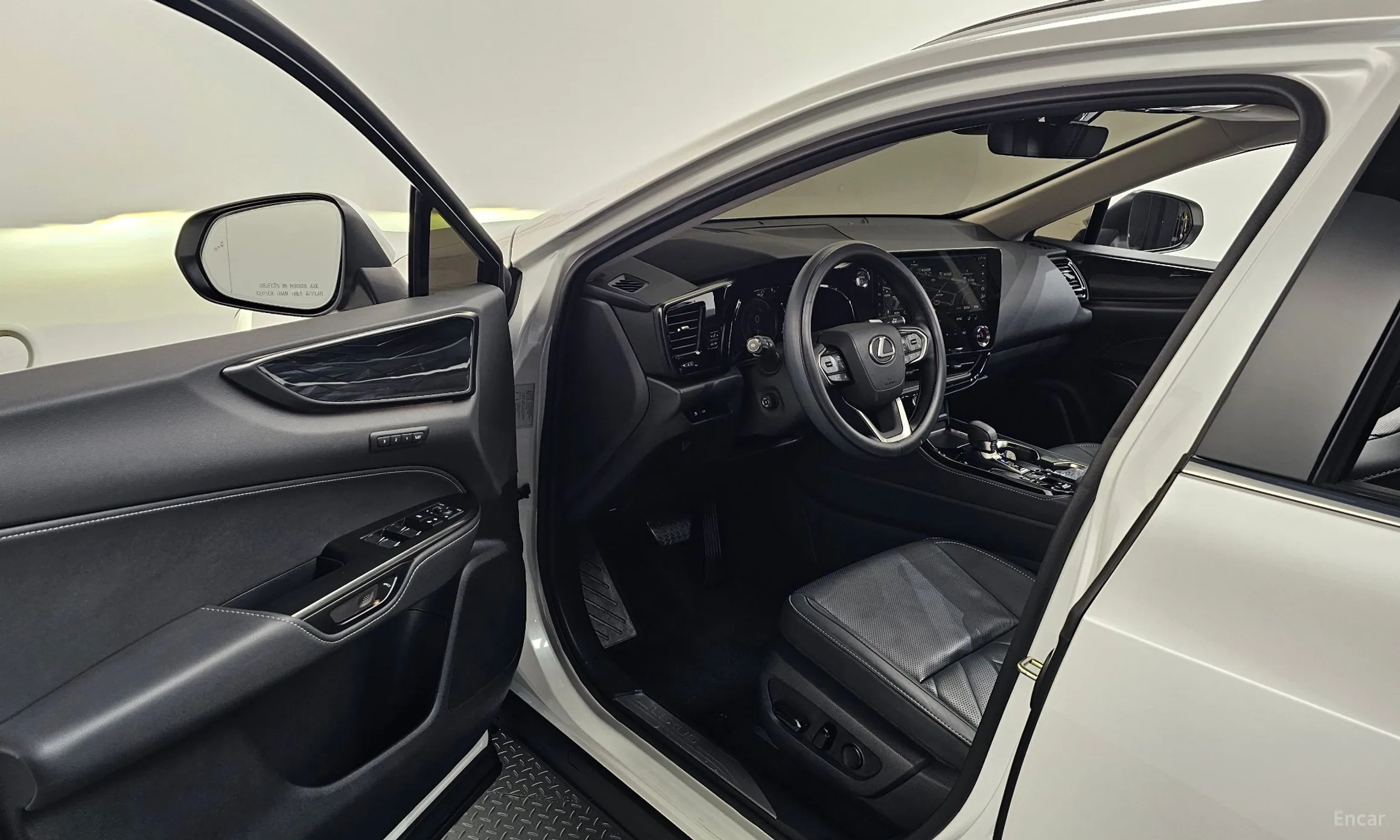 Lexus NX350h Gen 2 превью 10