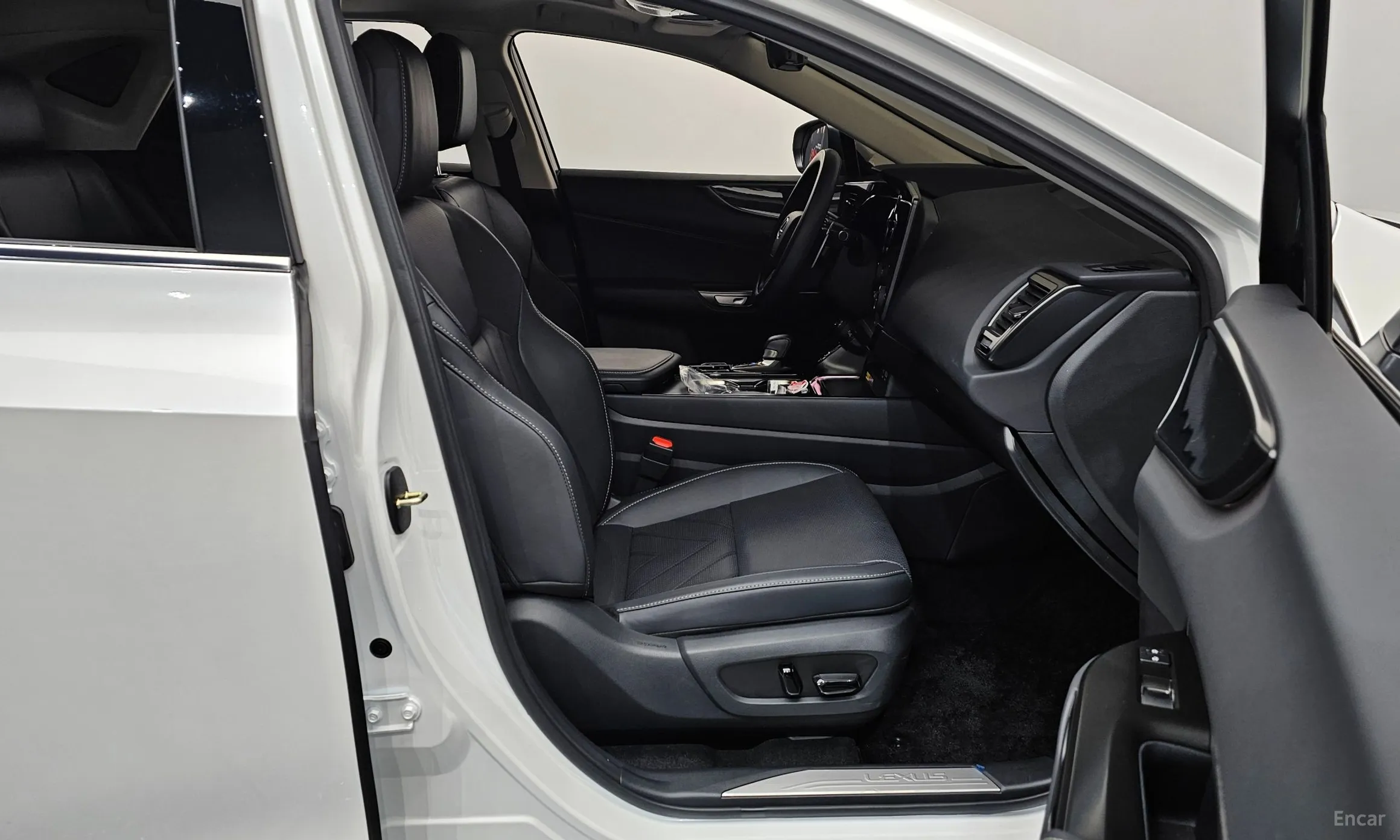 Lexus NX350h Gen 2 превью 11