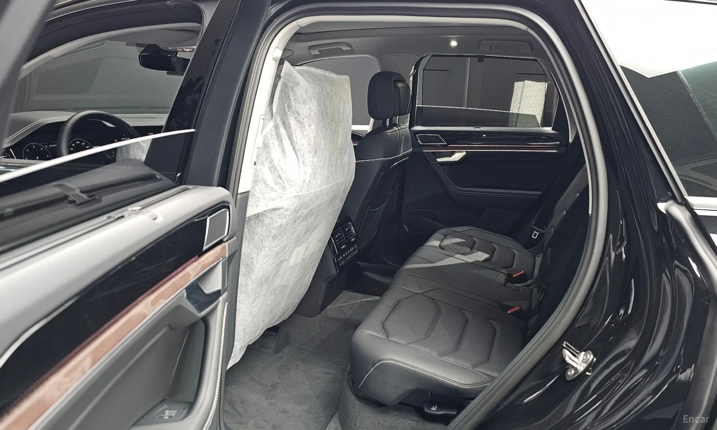 Volkswagen Touareg 3rd Generation превью 11