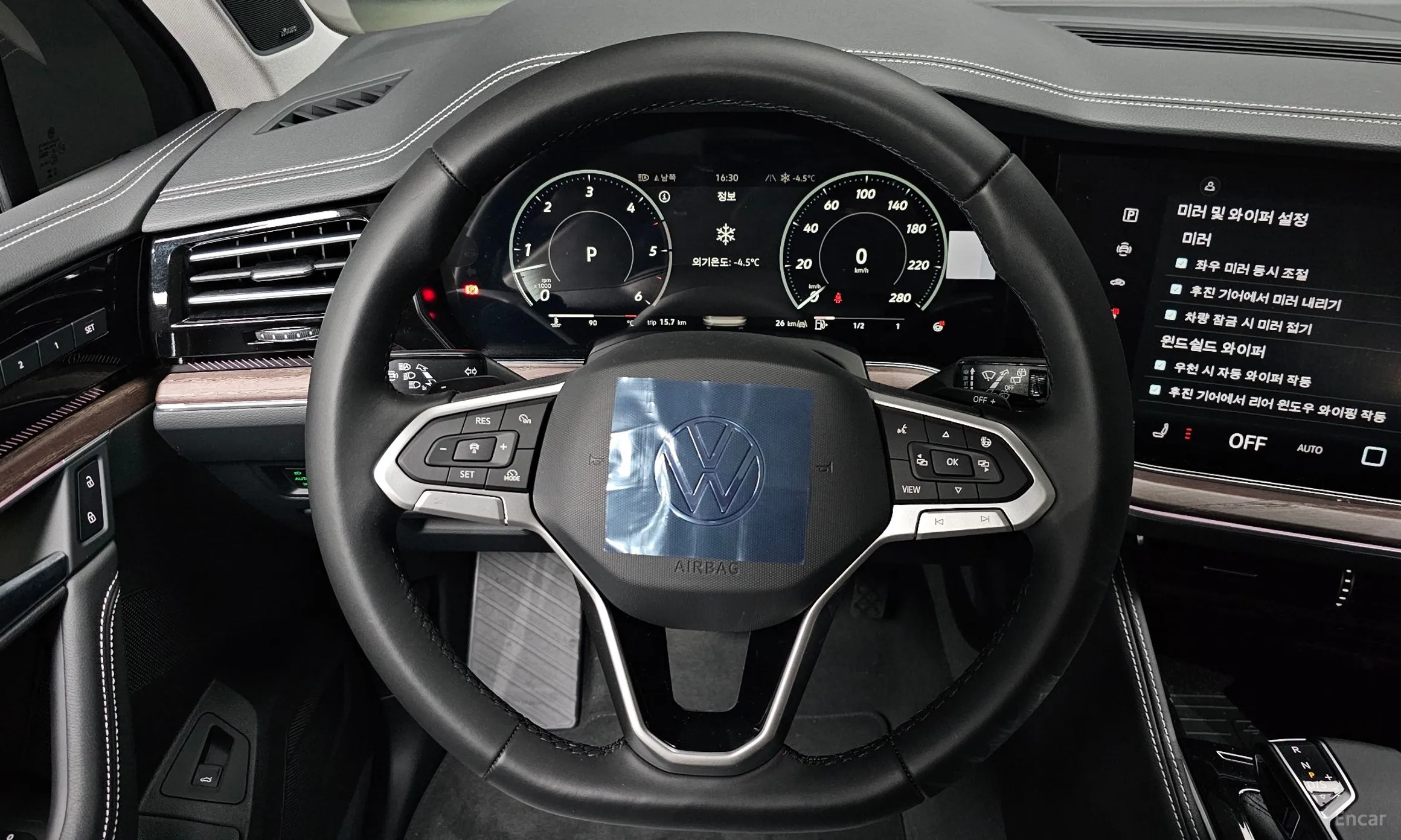 Volkswagen Touareg 3rd Generation превью 13