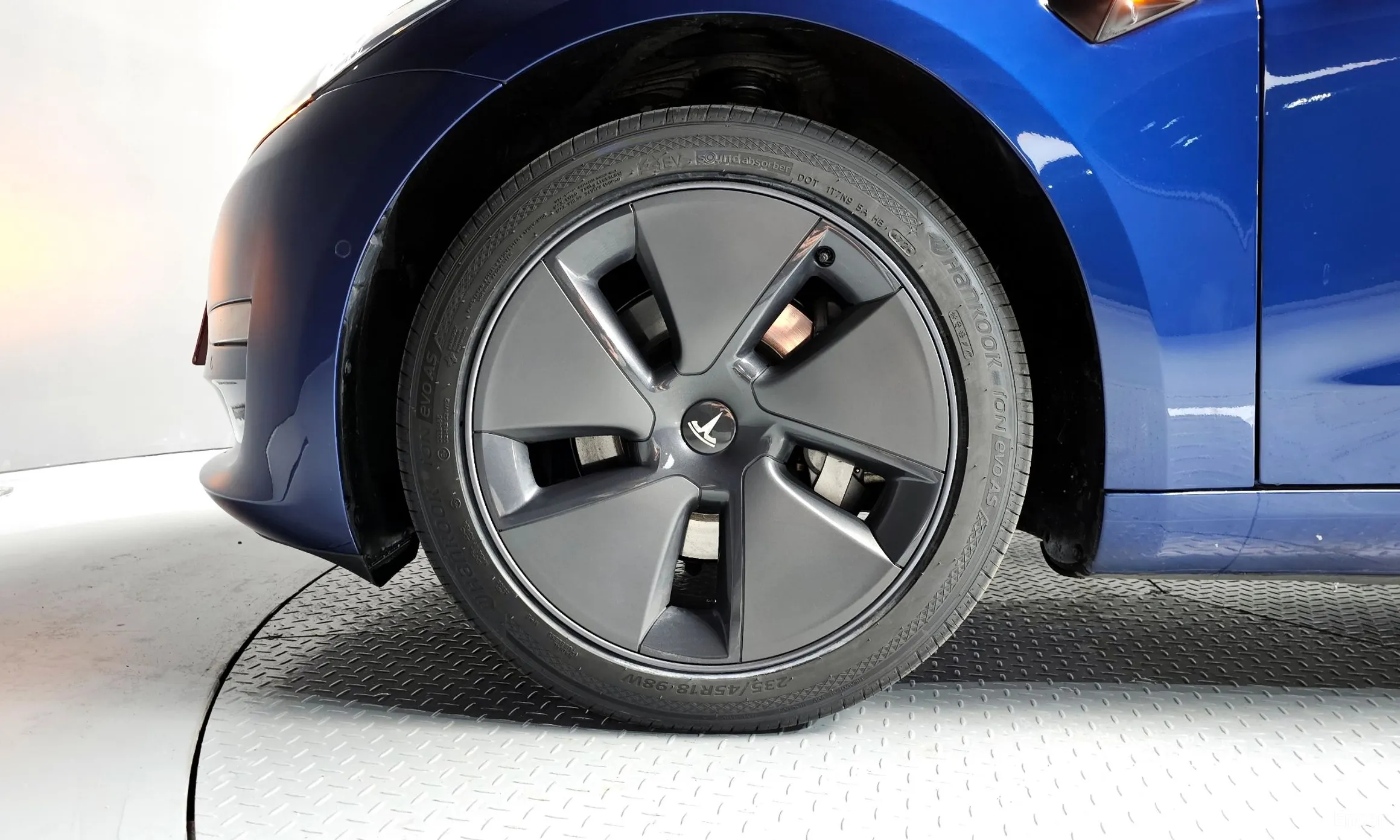 Tesla Model 3 превью 5