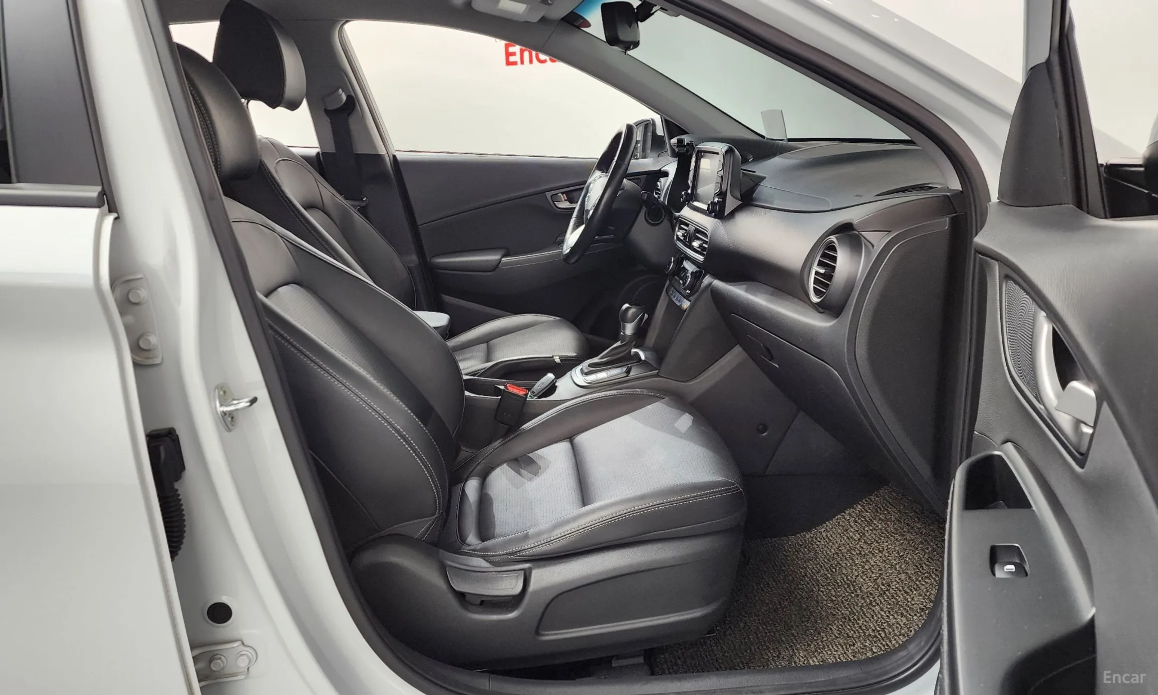 Hyundai Kona превью 11