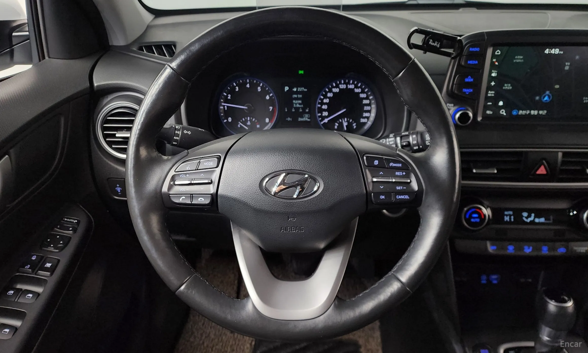 Hyundai Kona превью 13