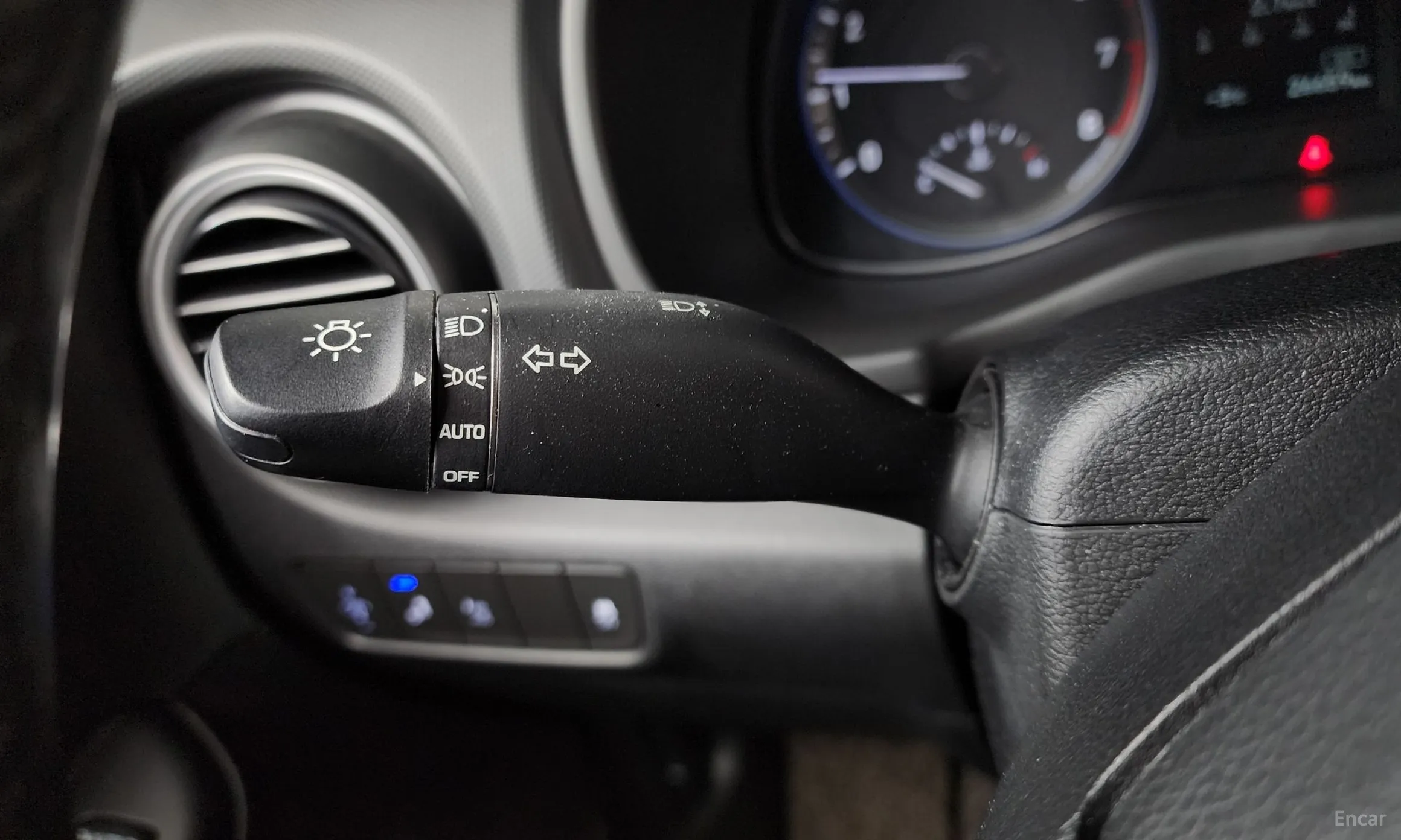 Hyundai Kona превью 14