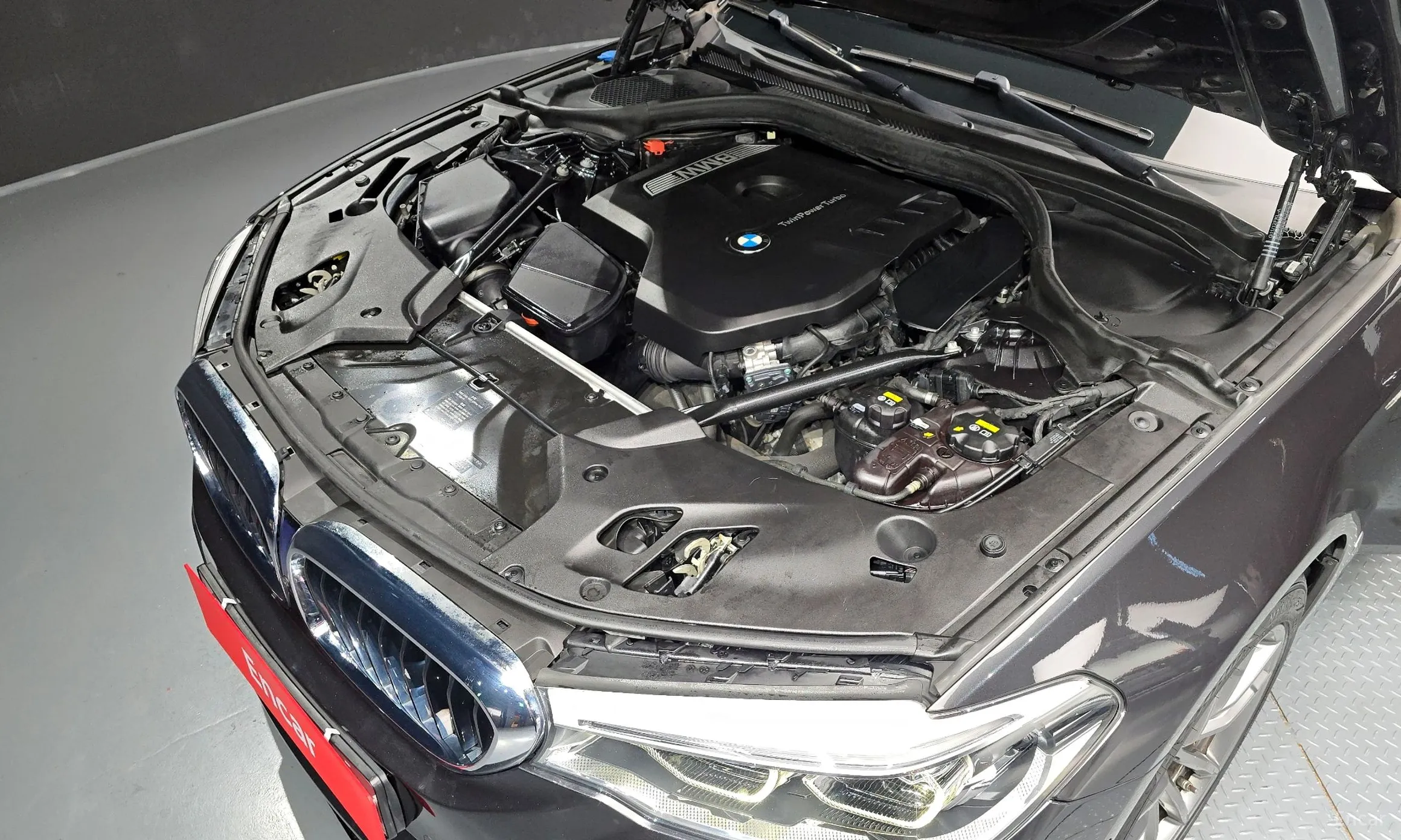 BMW 5 Series (G30) превью 6