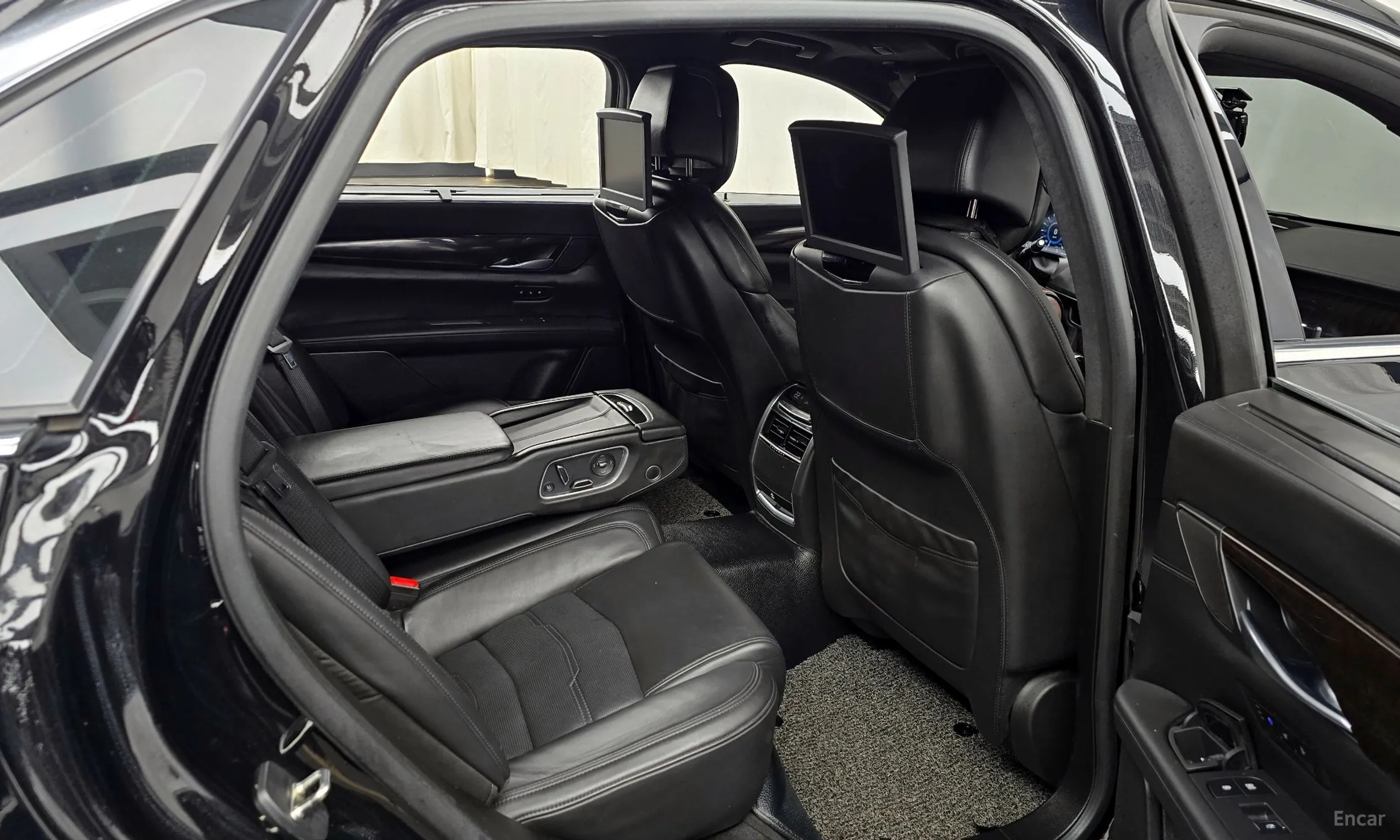Cadillac CT6 превью 12