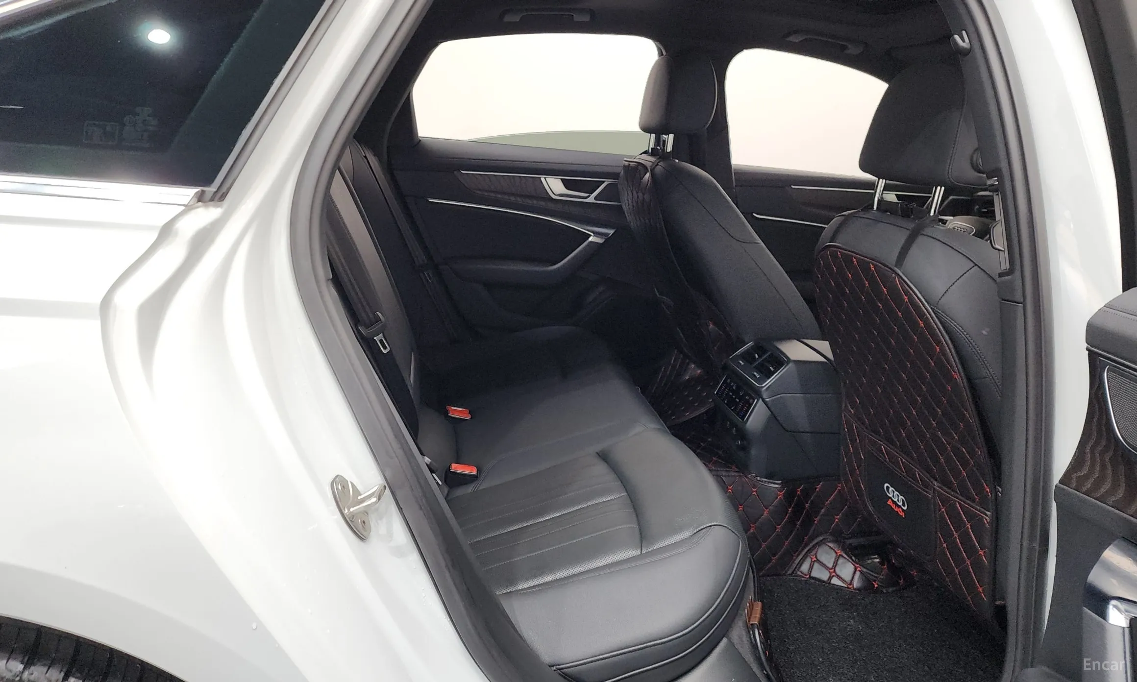 Audi A6 (C8) превью 12
