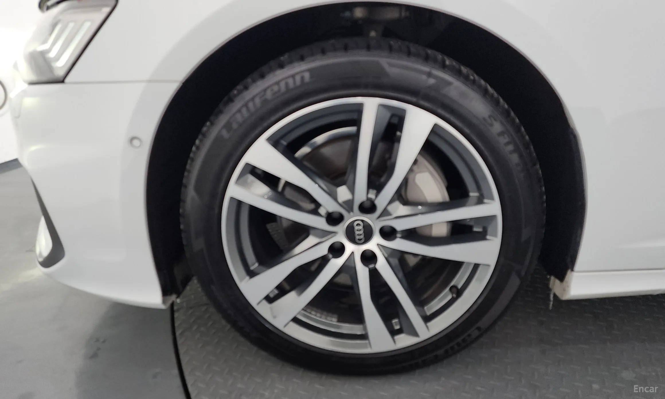 Audi A6 (C8) превью 5