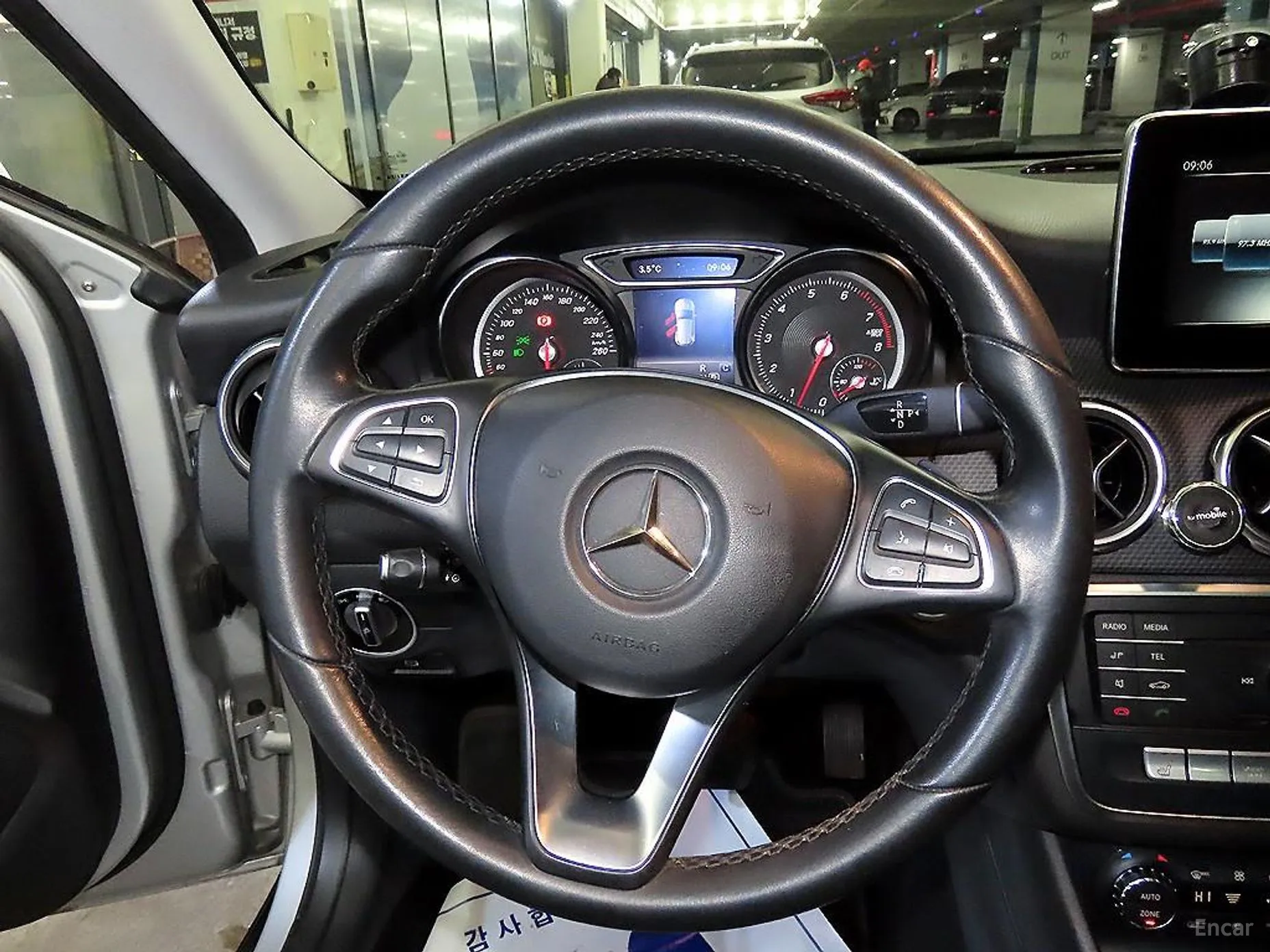Mercedes Benz GLA-Class X156 превью 8