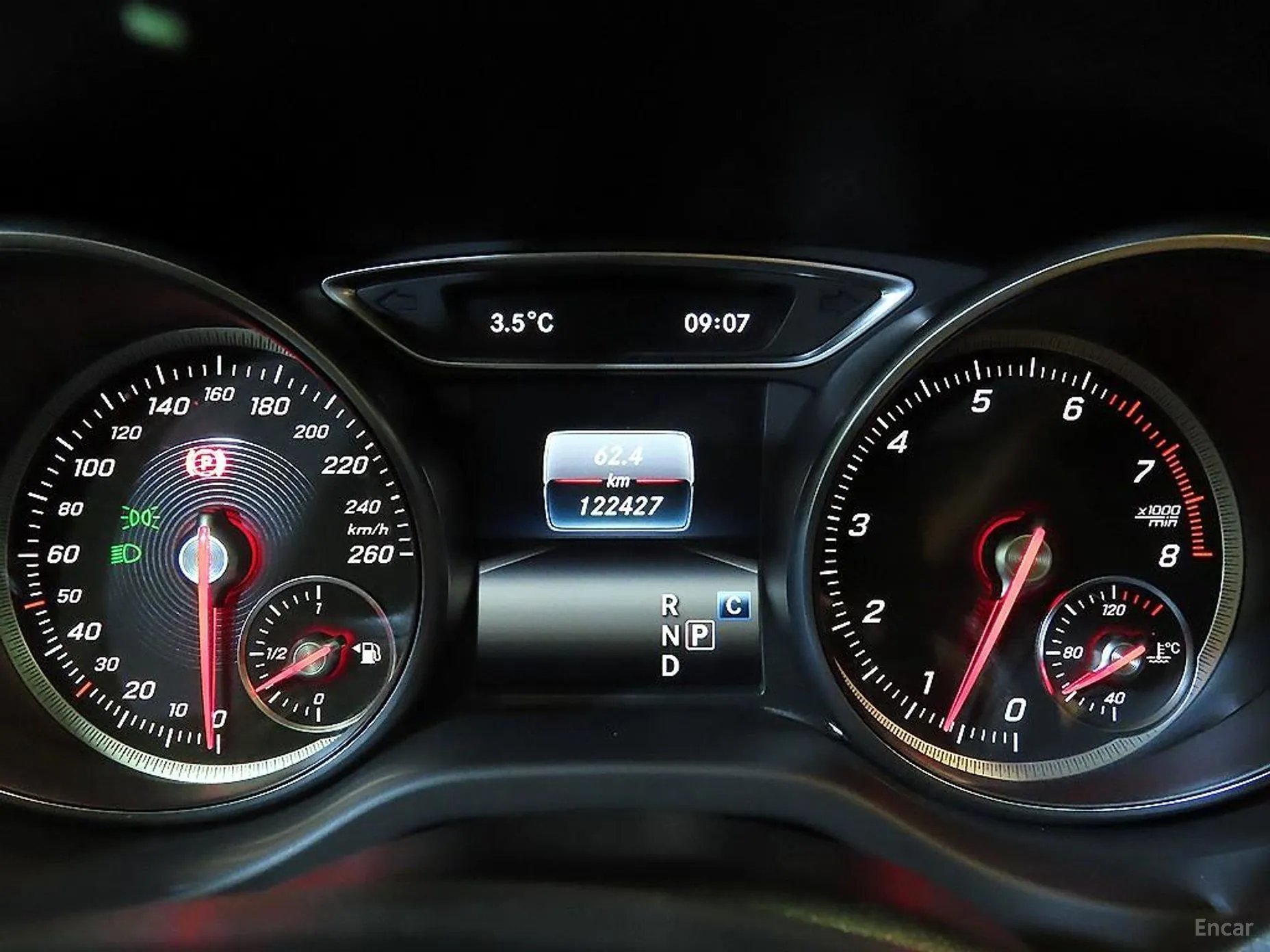 Mercedes Benz GLA-Class X156 превью 9