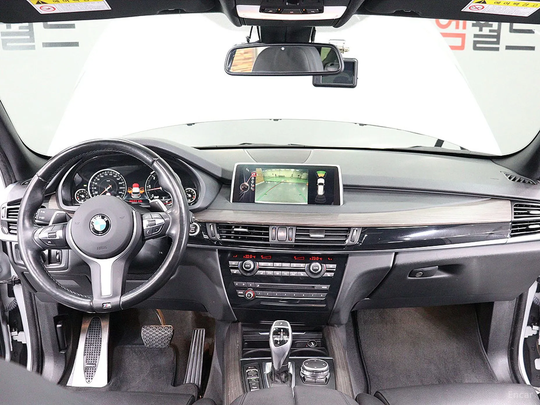 BMW X5 (F15) превью 12