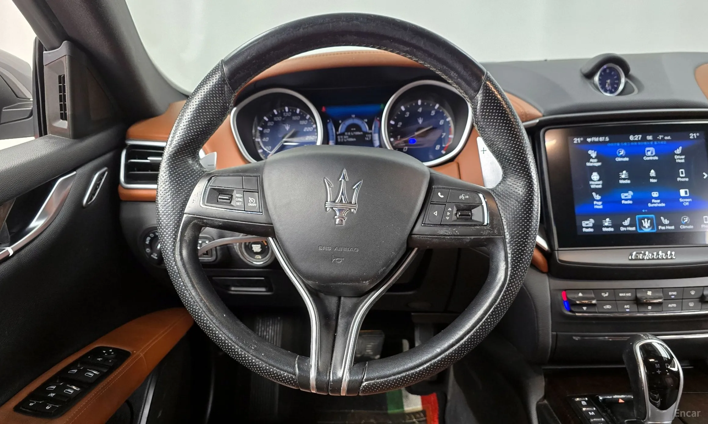 Maserati Ghibli превью 13