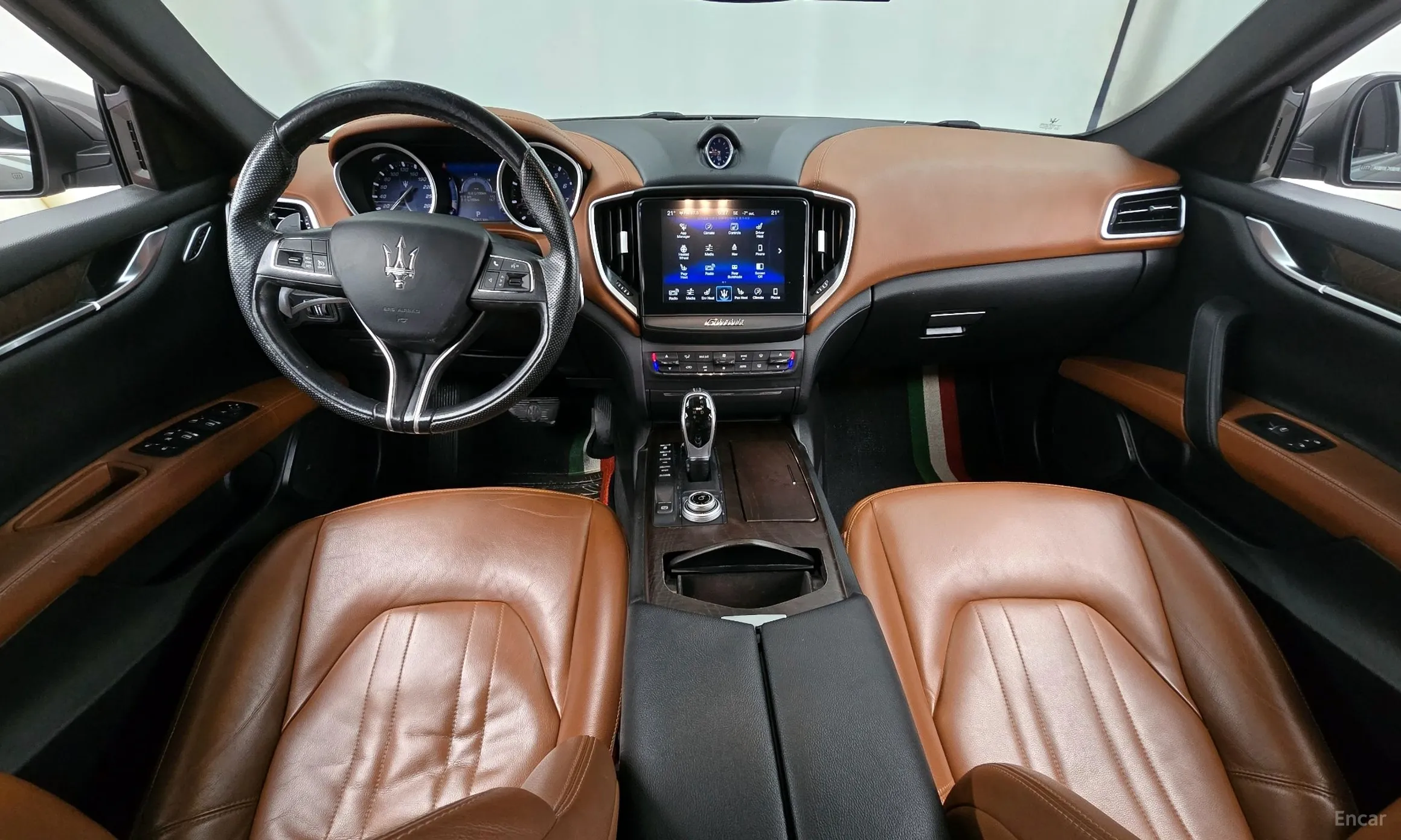 Maserati Ghibli превью 7