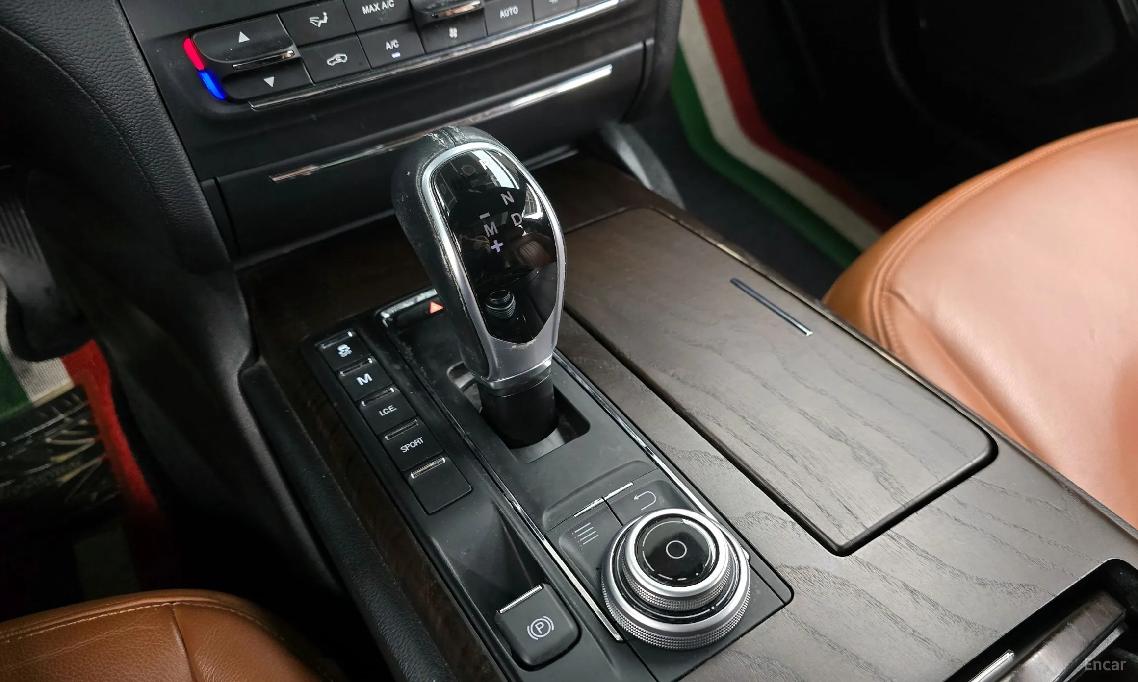 Maserati Ghibli превью 9