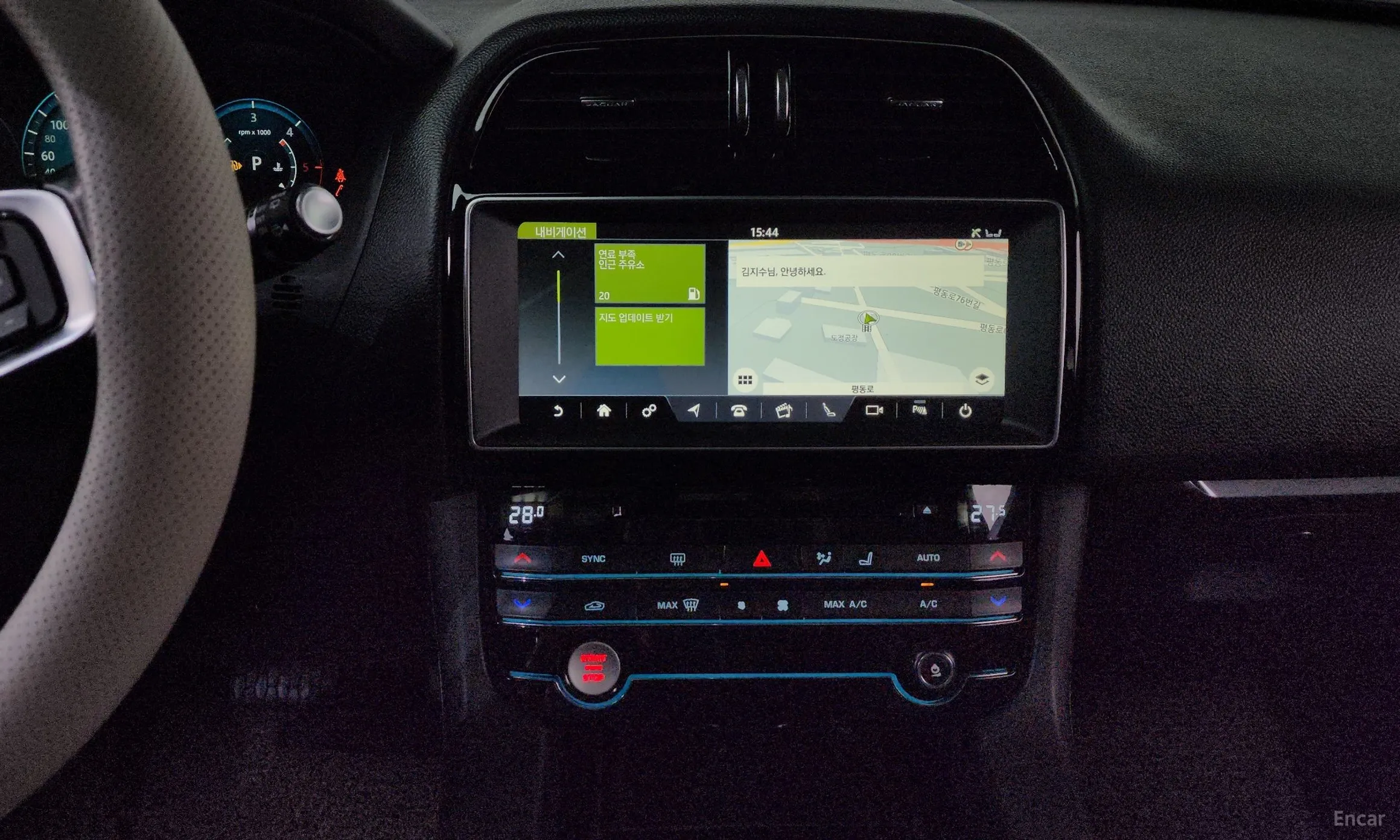 Jaguar F-PACE превью 14