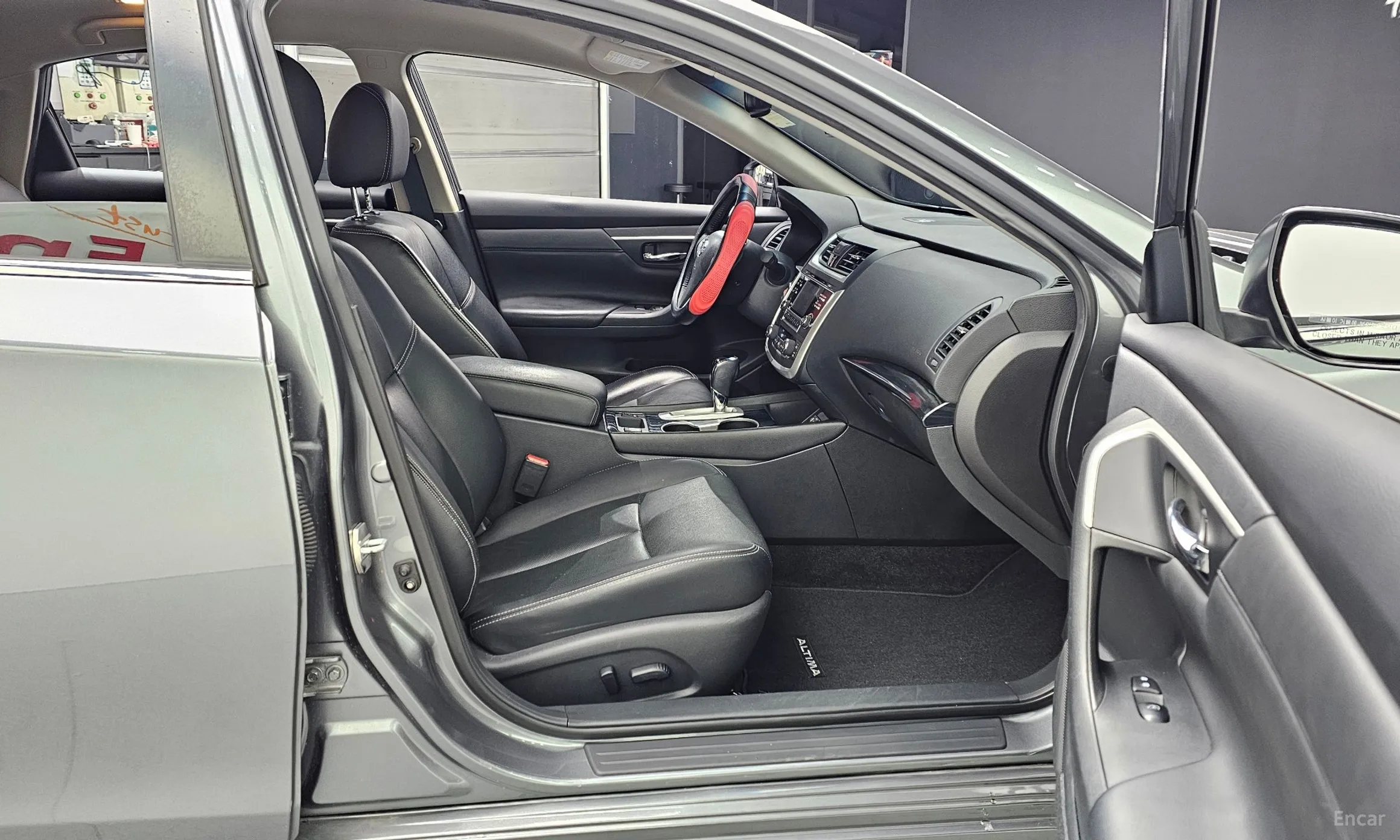 Nissan Altima превью 11