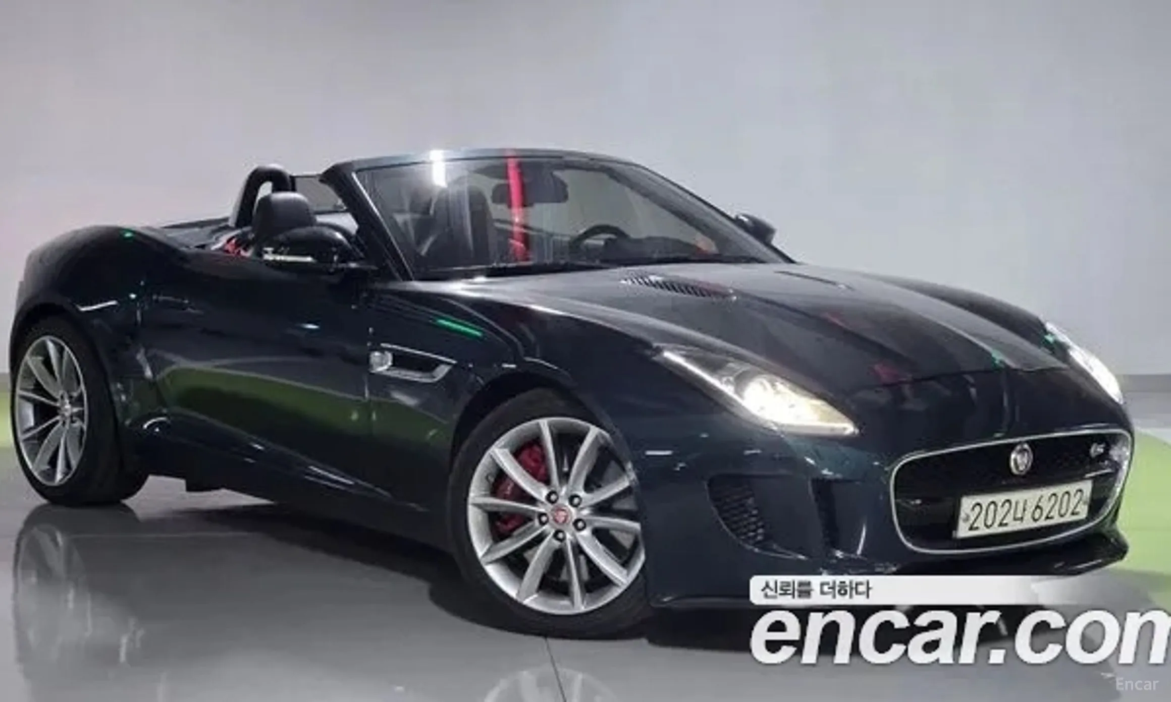 Jaguar F-TYPE превью 11
