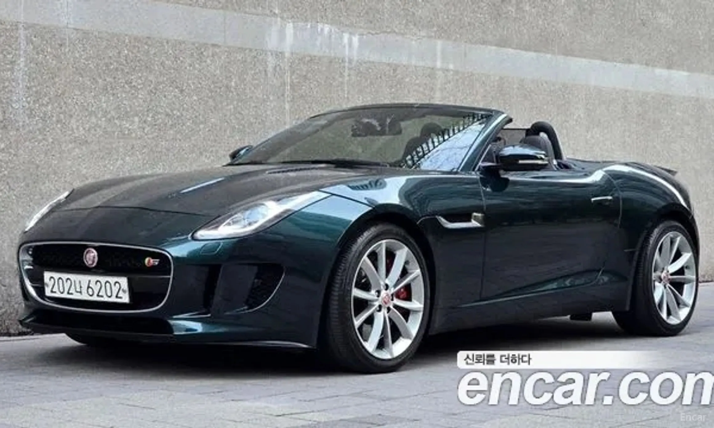 Jaguar F-TYPE превью 3