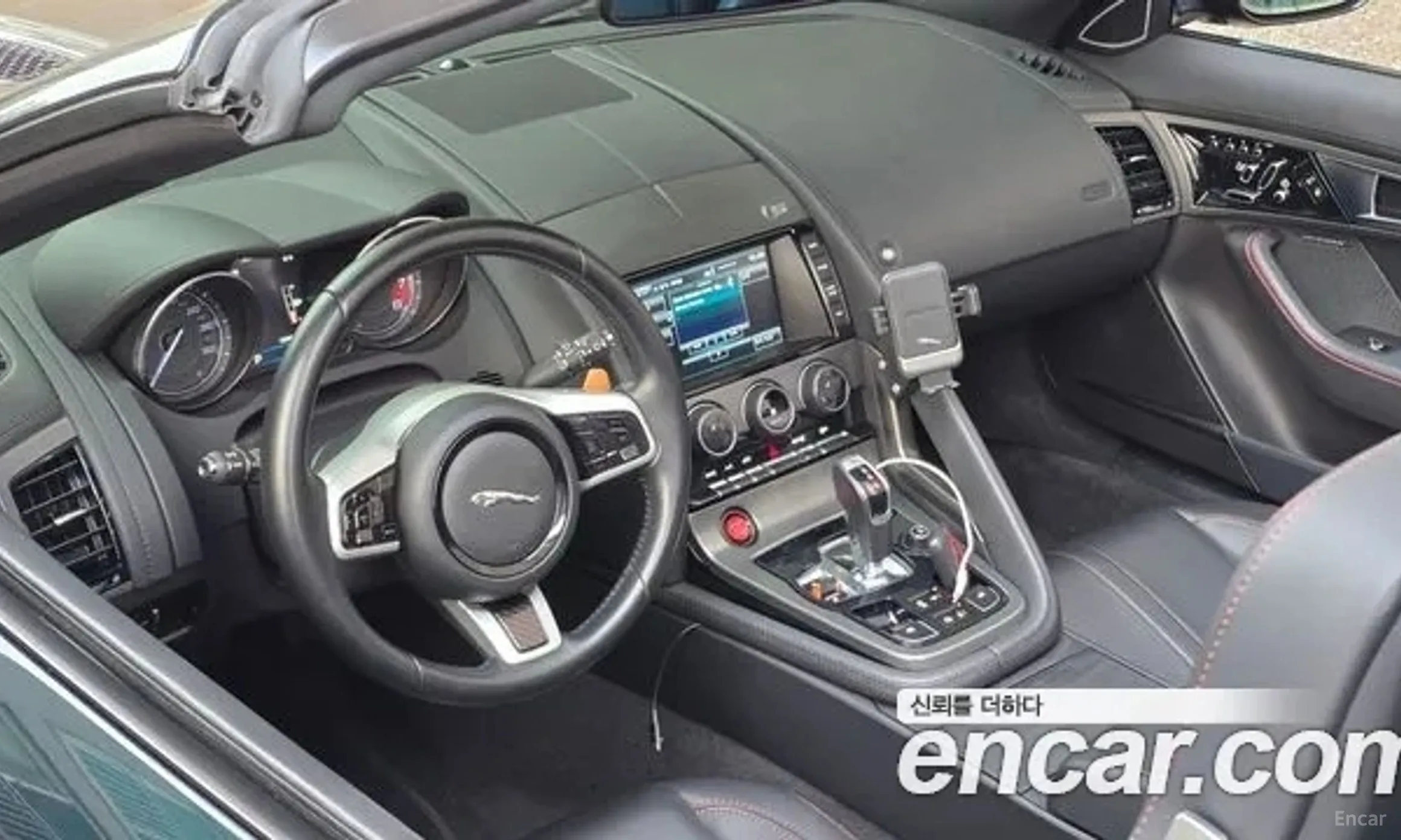 Jaguar F-TYPE превью 6