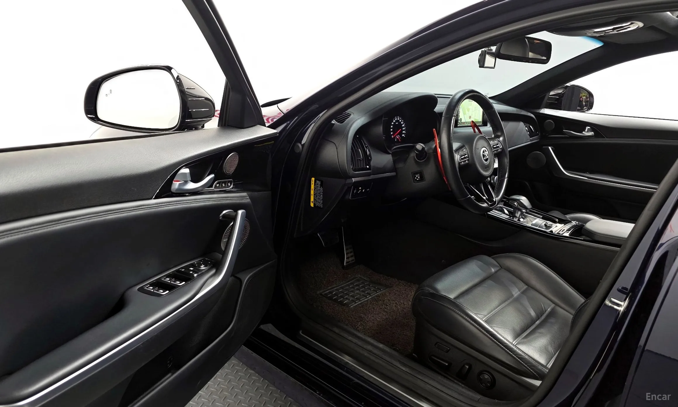 Kia Stinger превью 10