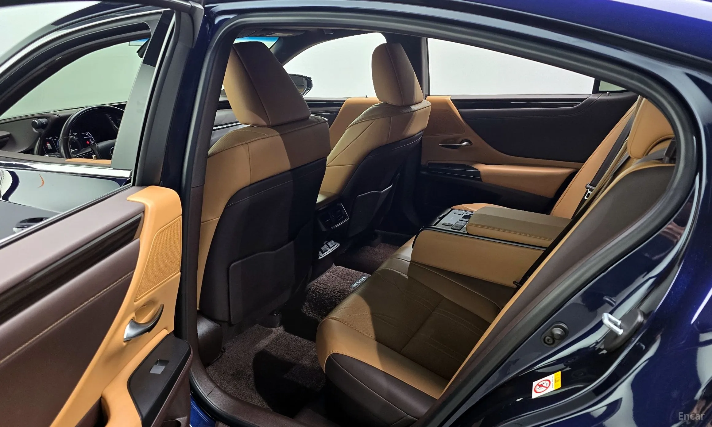 Lexus ES300h 7th Generation превью 11