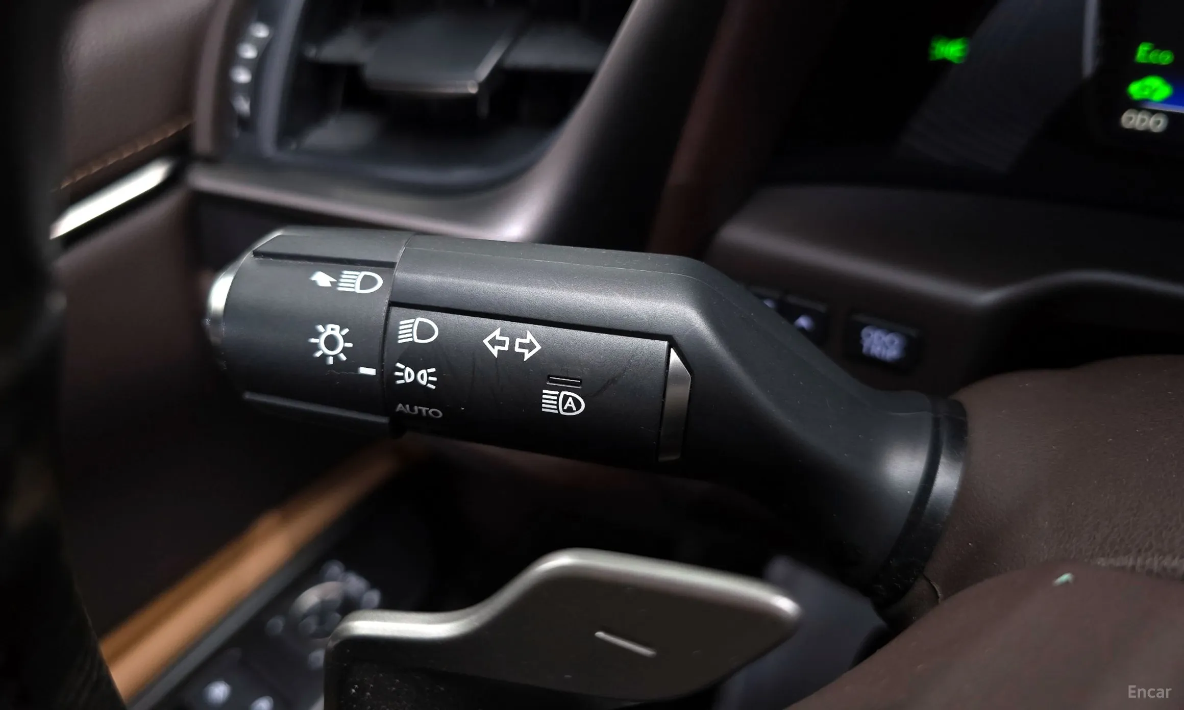 Lexus ES300h 7th Generation превью 14
