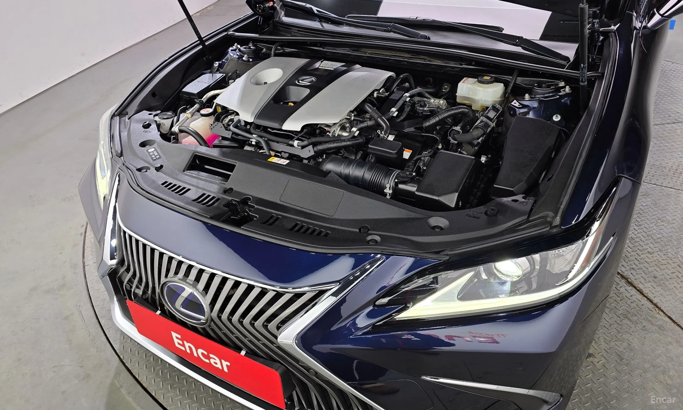 Lexus ES300h 7th Generation превью 6
