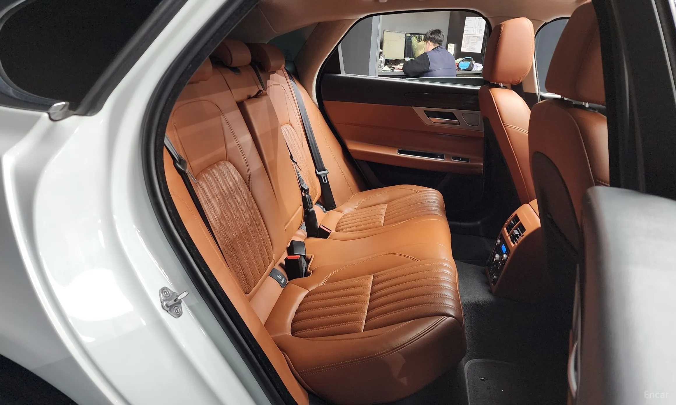 Jaguar XF (x260) превью 12