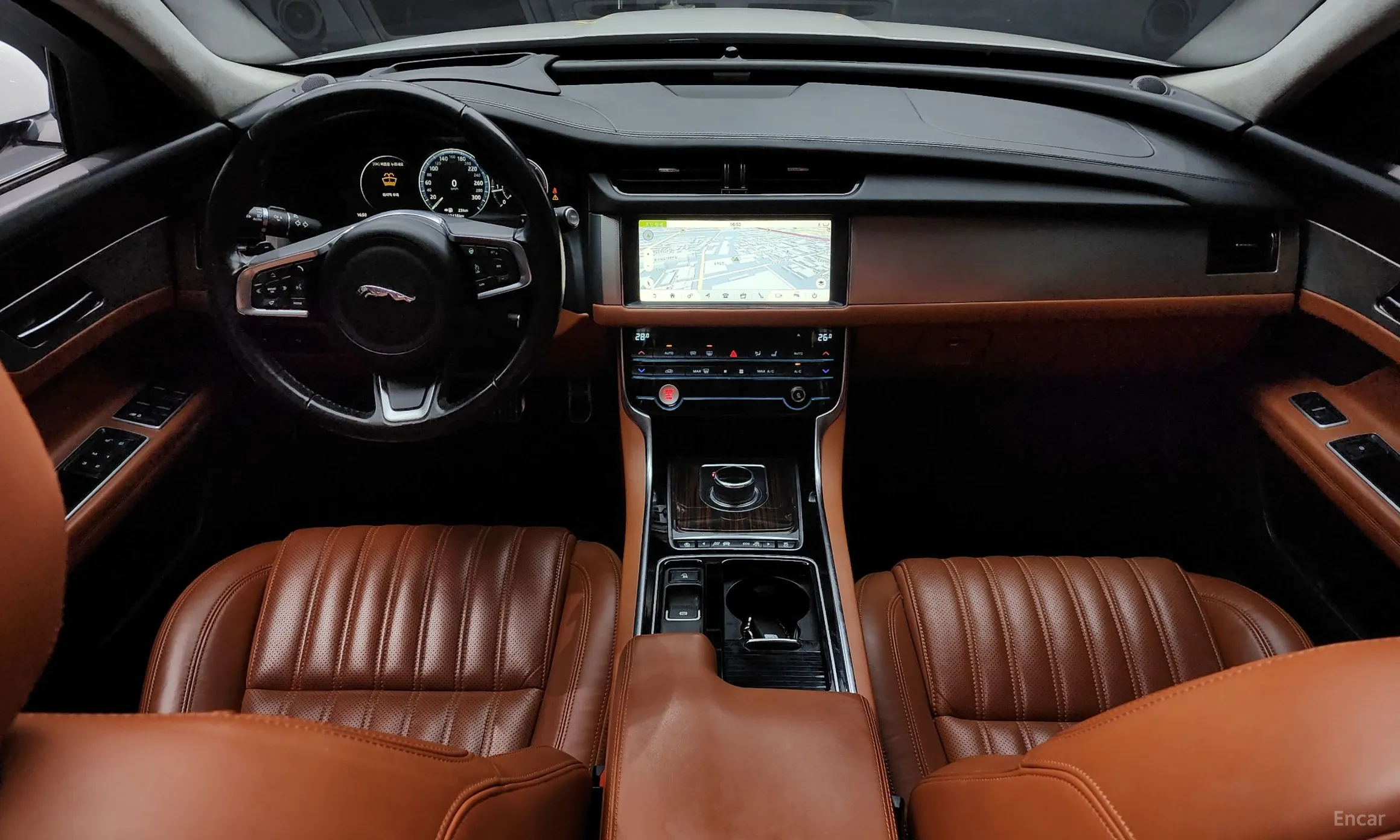 Jaguar XF (x260) превью 7